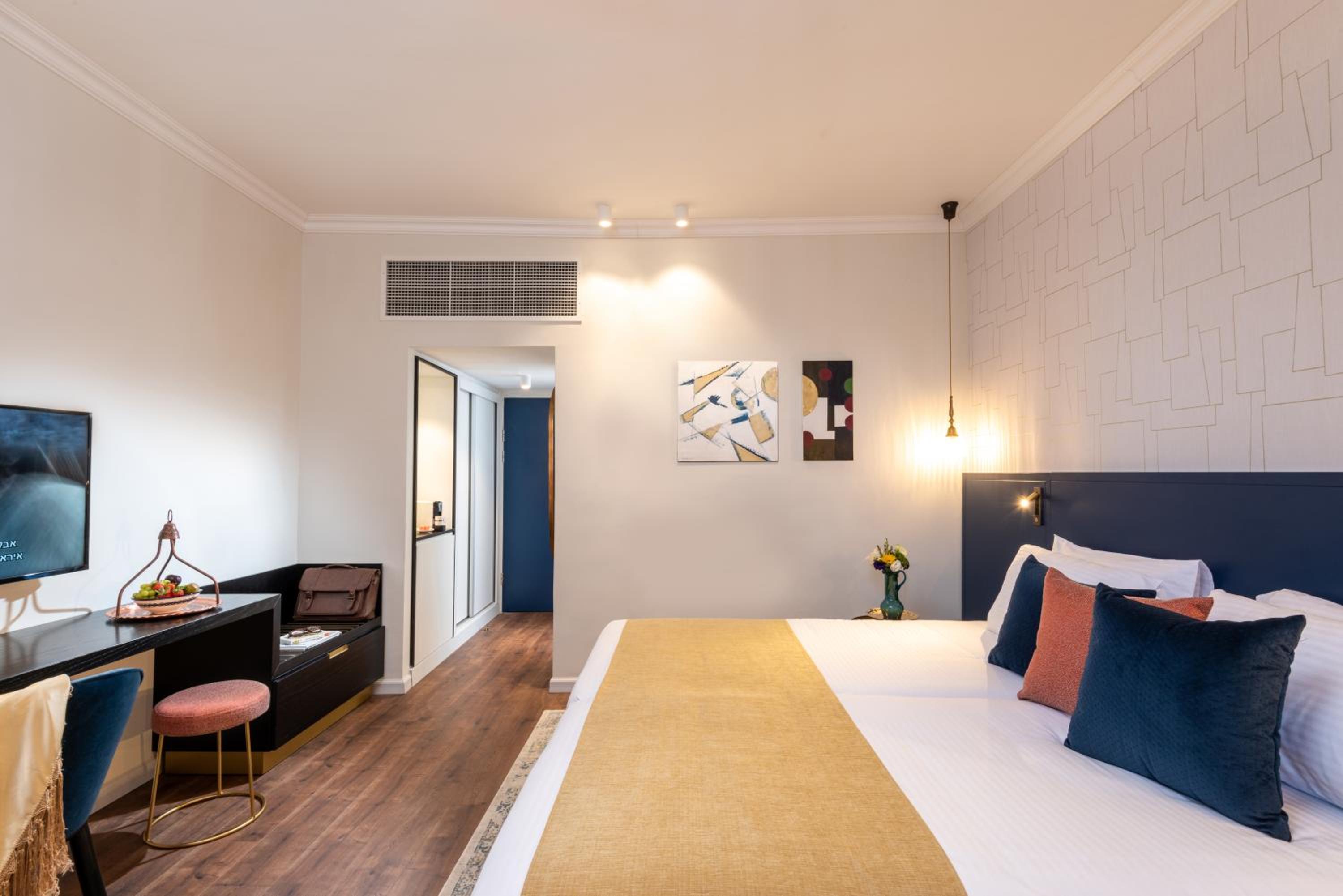 Deluxe Twin Room - Photo 1