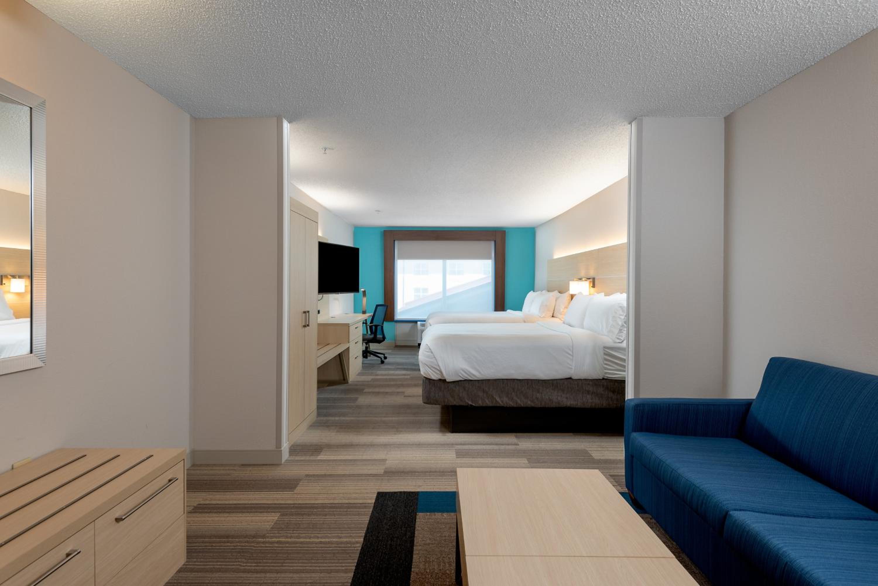 Executive King Suite - Photo 2
