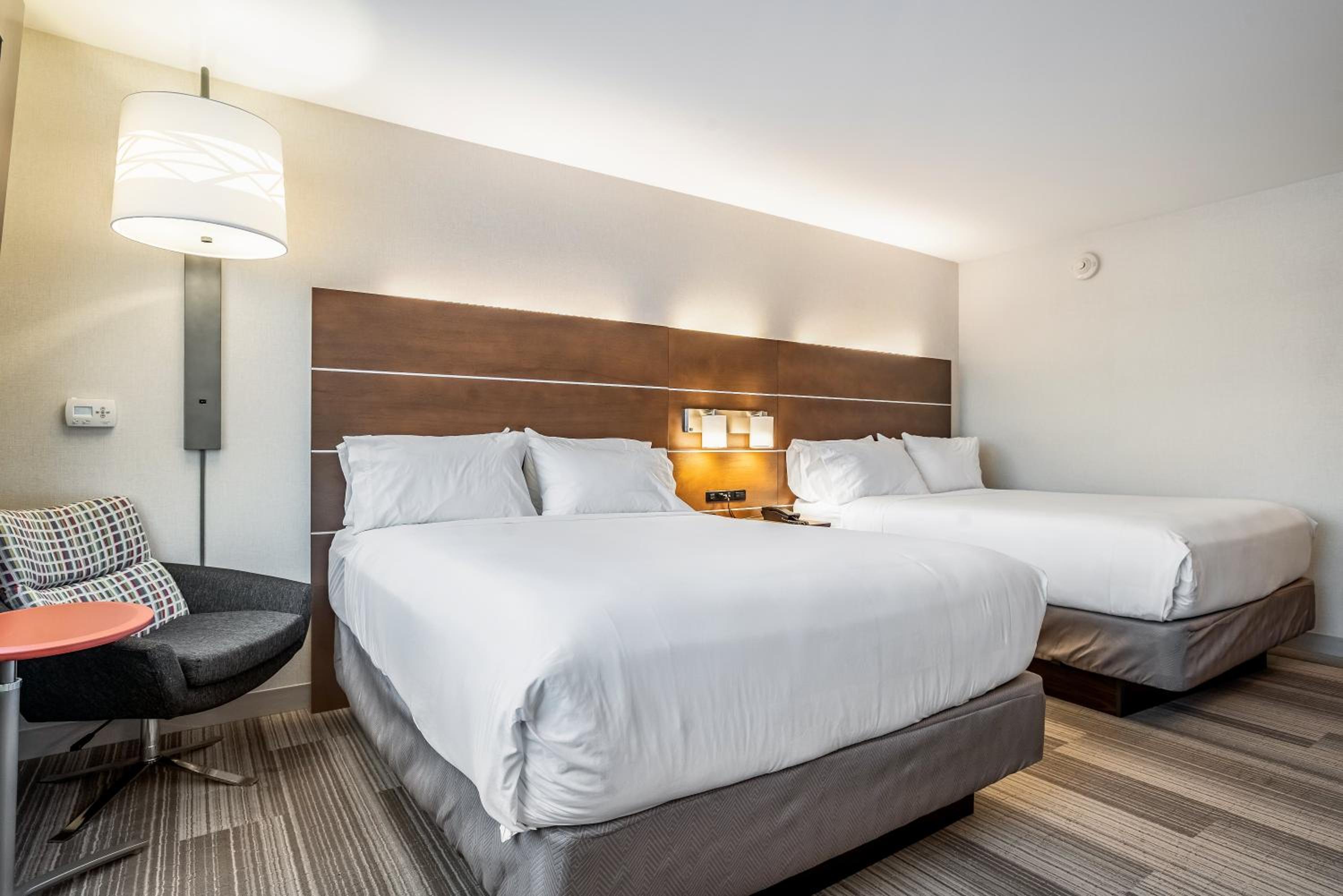 Standard Queen Room with Two Queen Beds