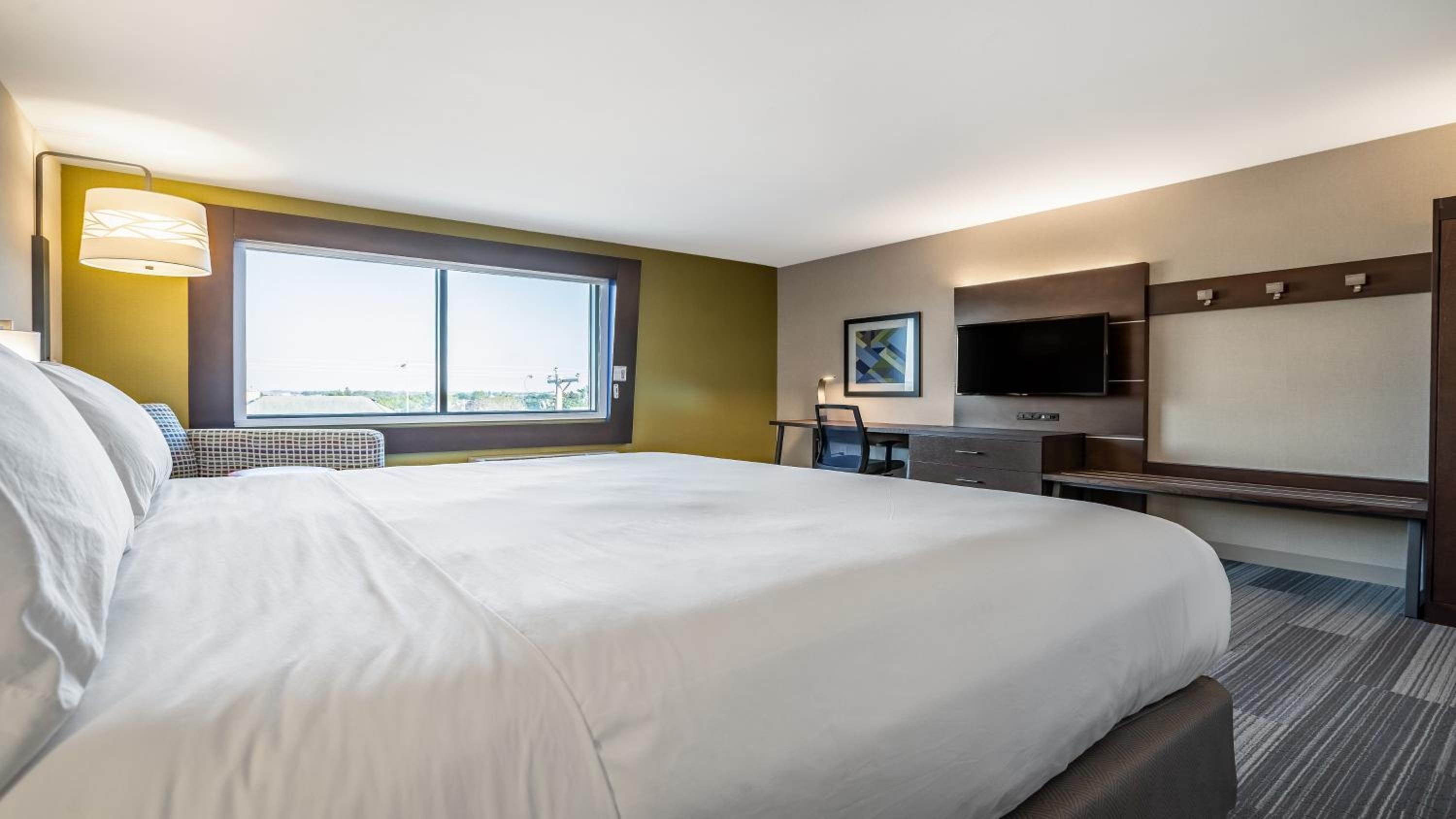 King Room - Mobility Access/Non-Smoking photo 2
