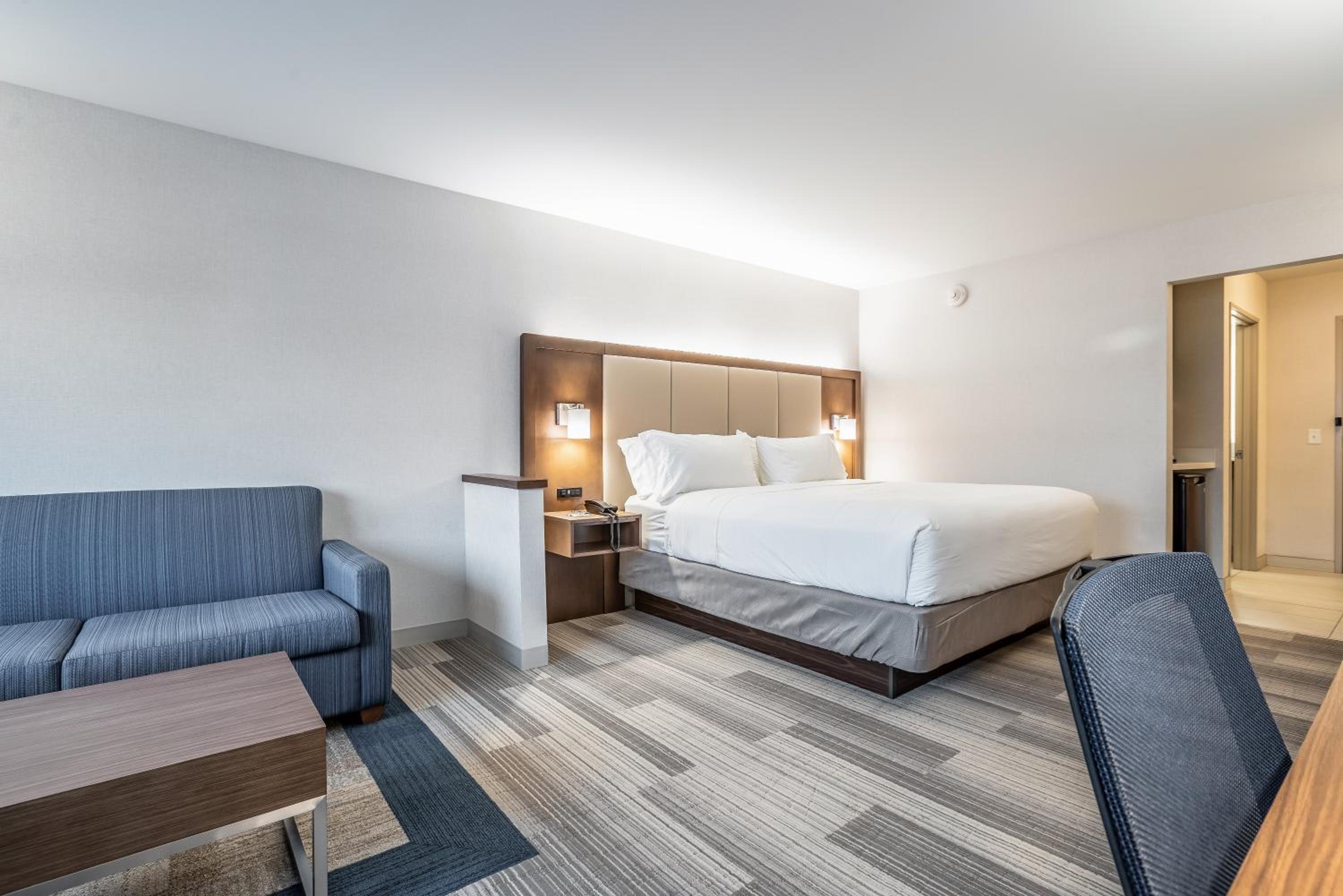 King Suite with Sofa Bed