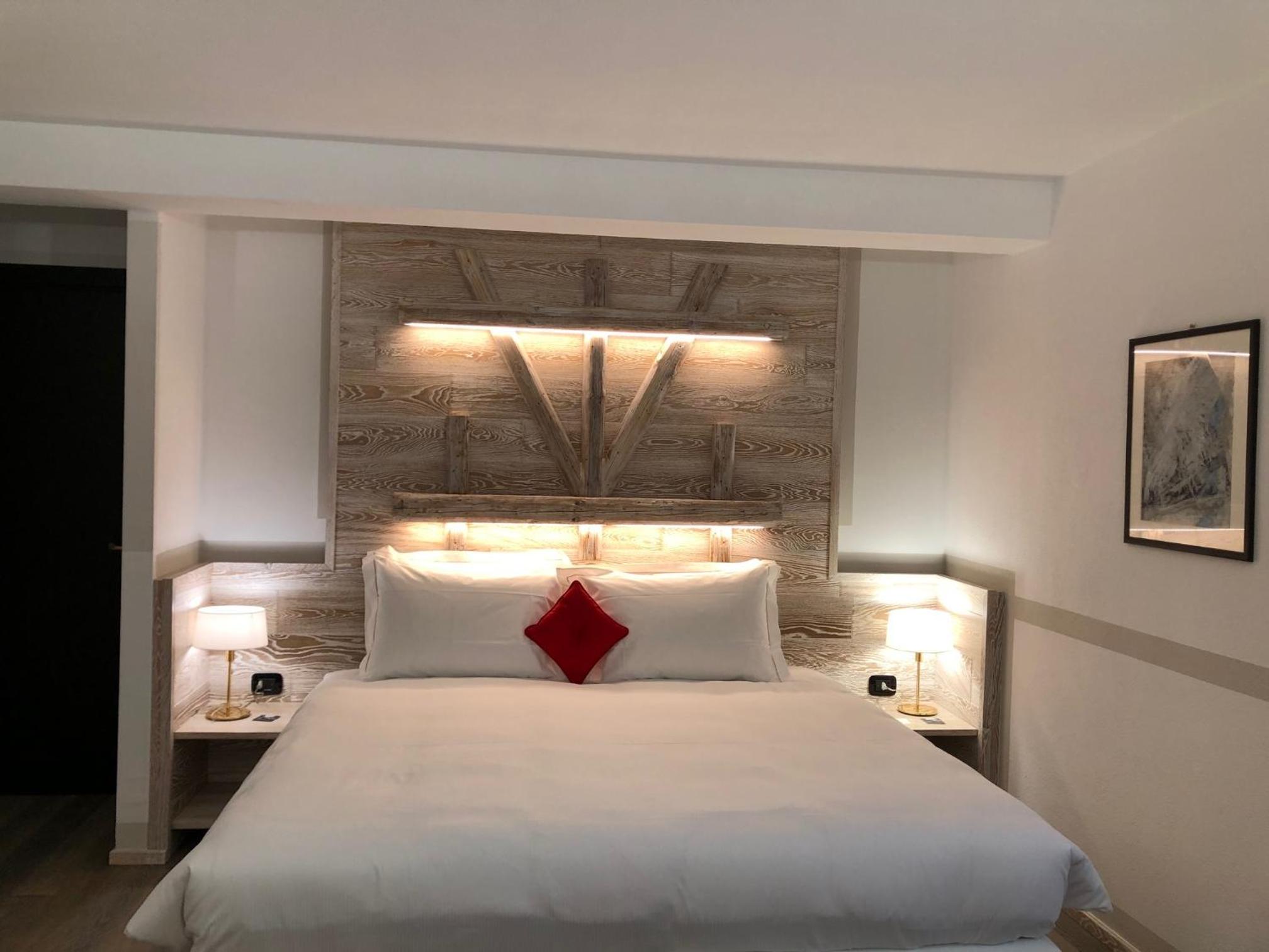 Deluxe Double Room - Photo 2
