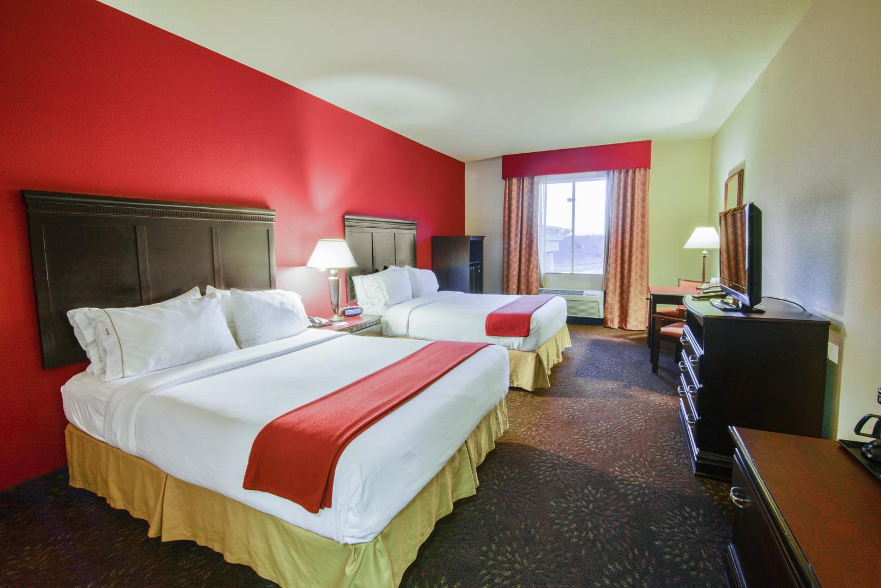 Twin Room - Mobility Access/Hearing Accessible photo 3