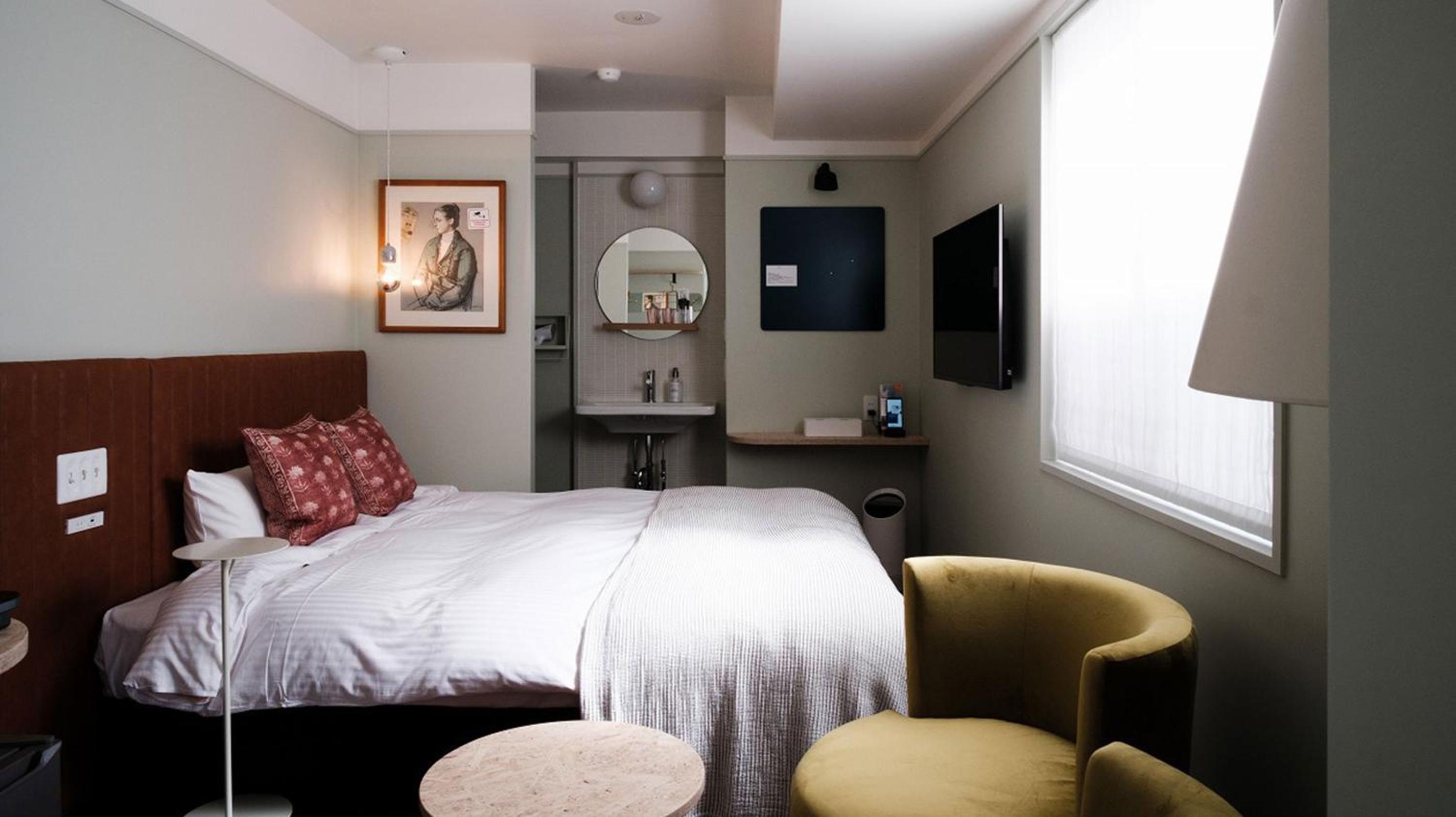 Double Room - Photo 7