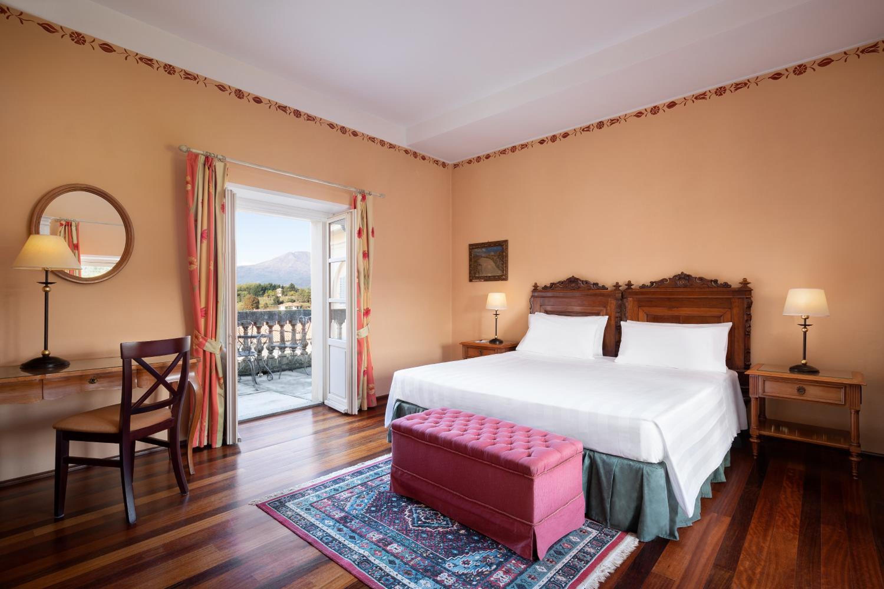 Deluxe Double or Twin Room photo 2