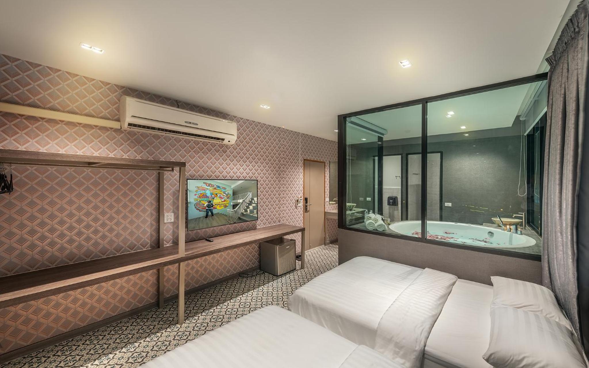 Triple Room with Bath photo 3