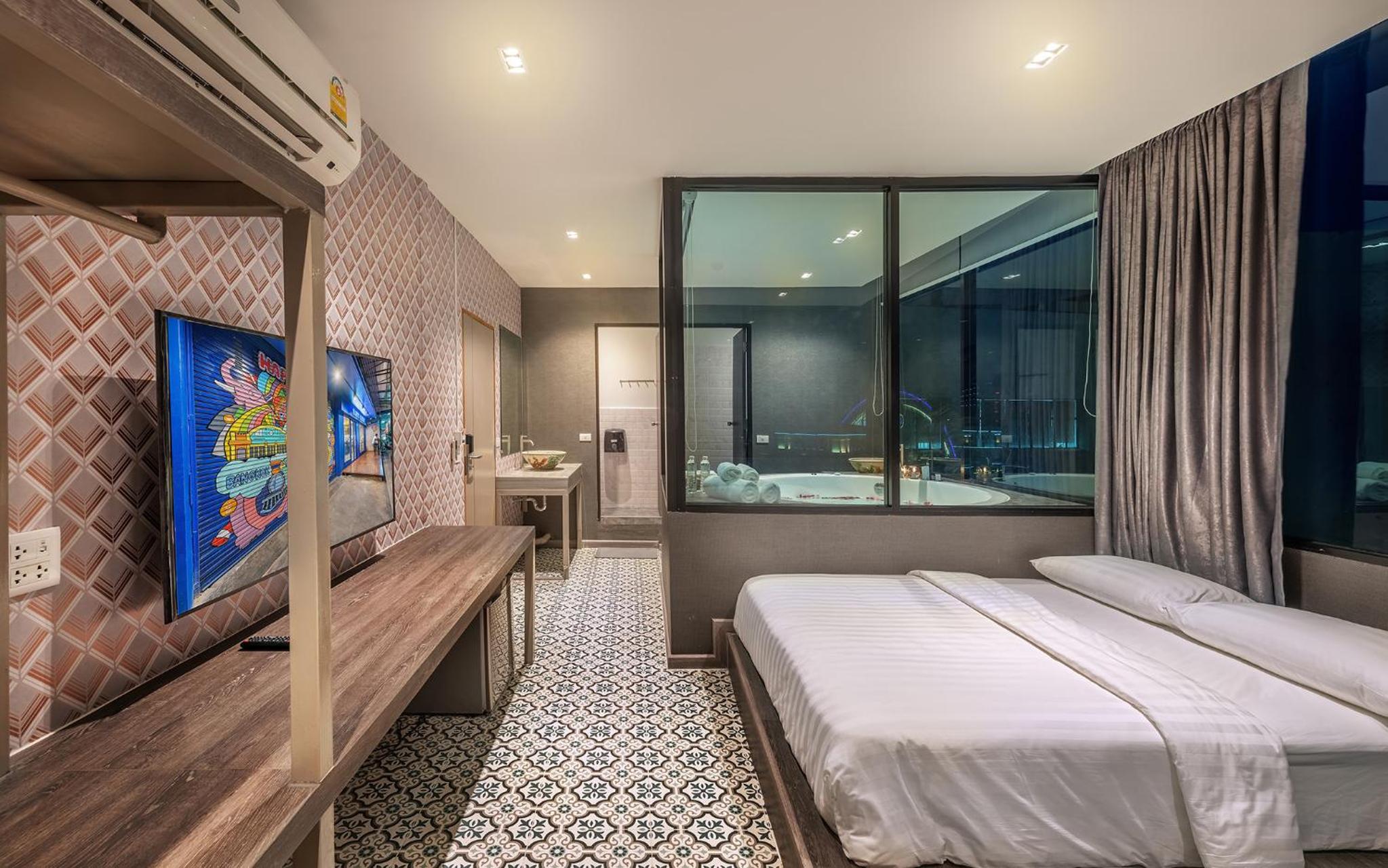 Double Room with Spa Bath photo 1