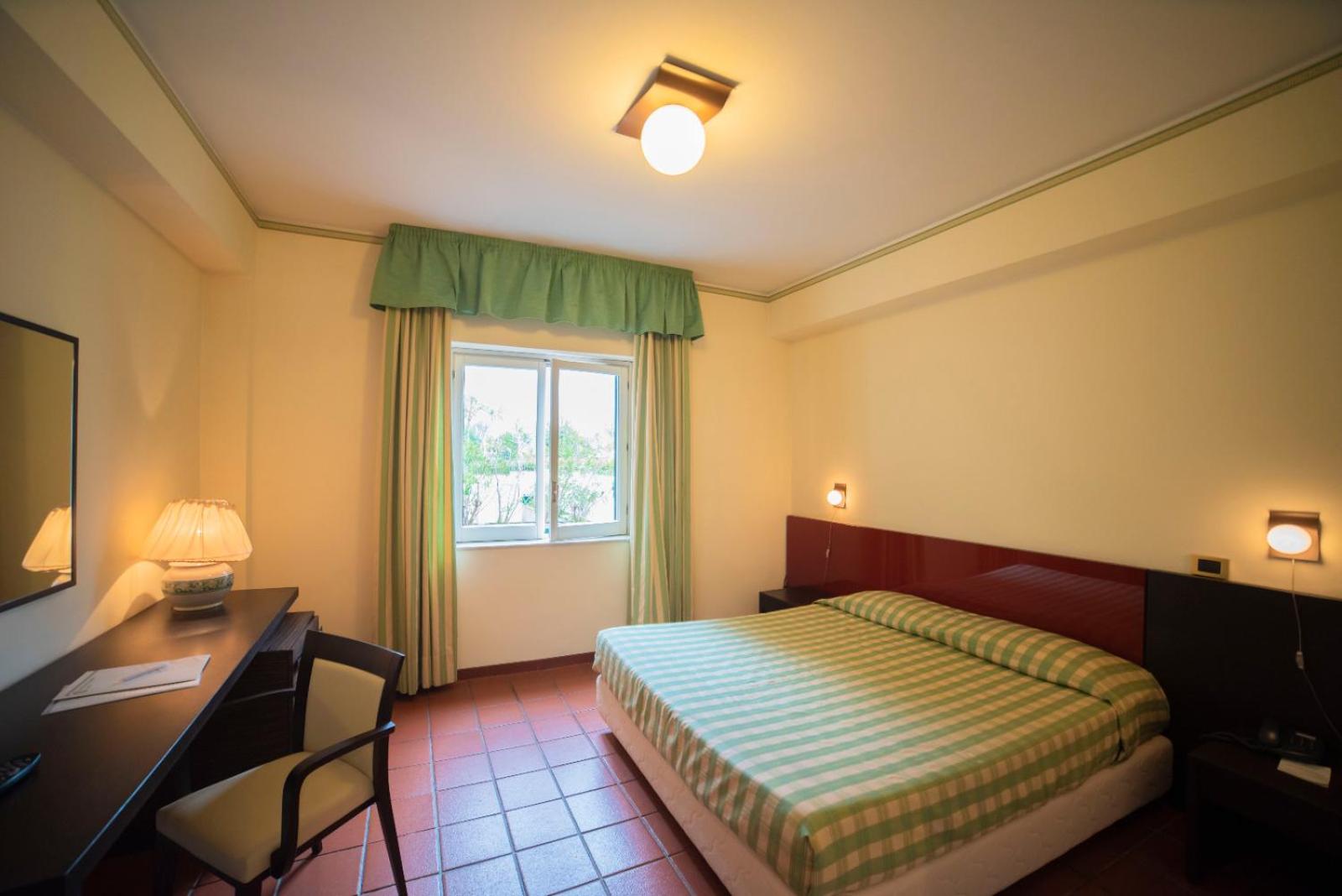 Double or Twin Room - Photo 3