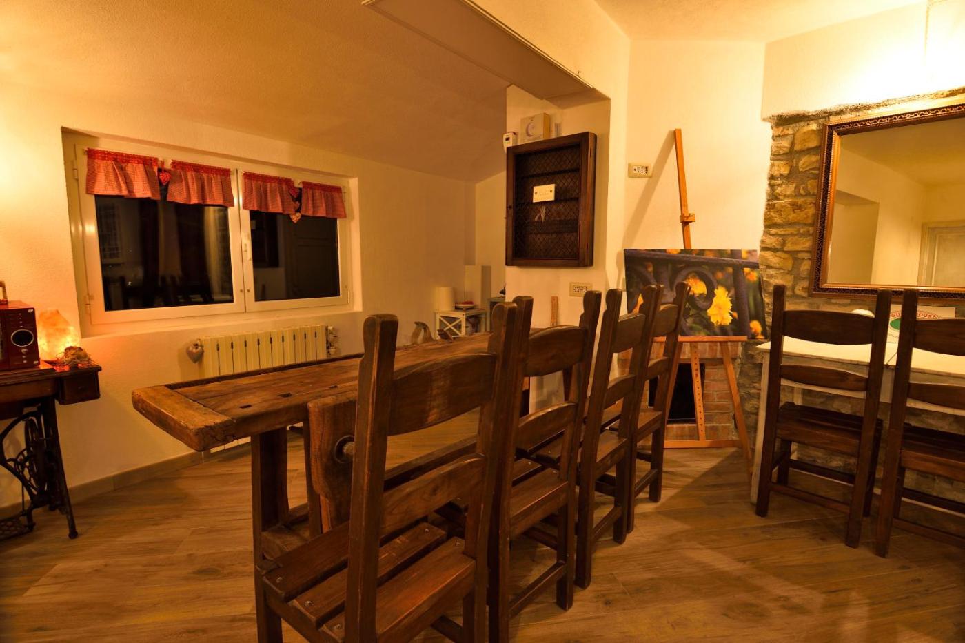 Large Double Room - Photo 9