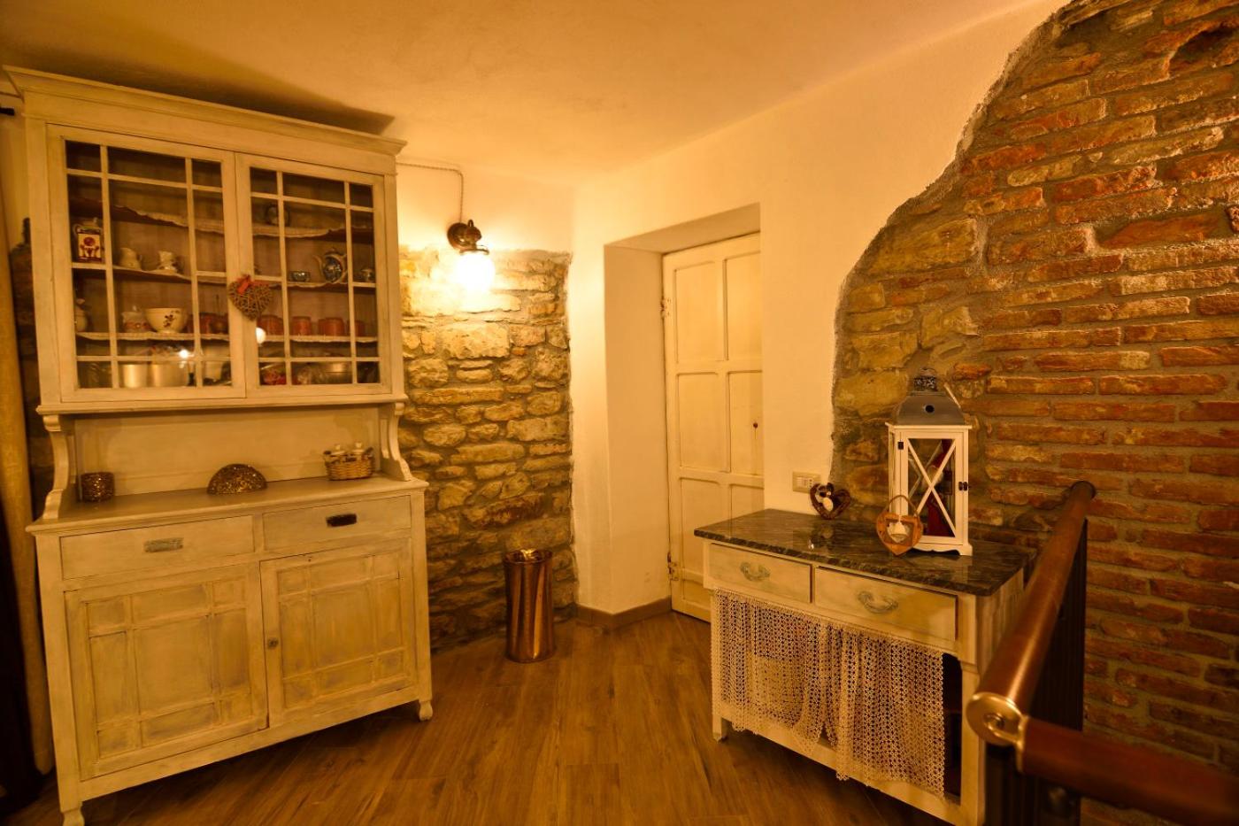Large Double Room - Photo 12