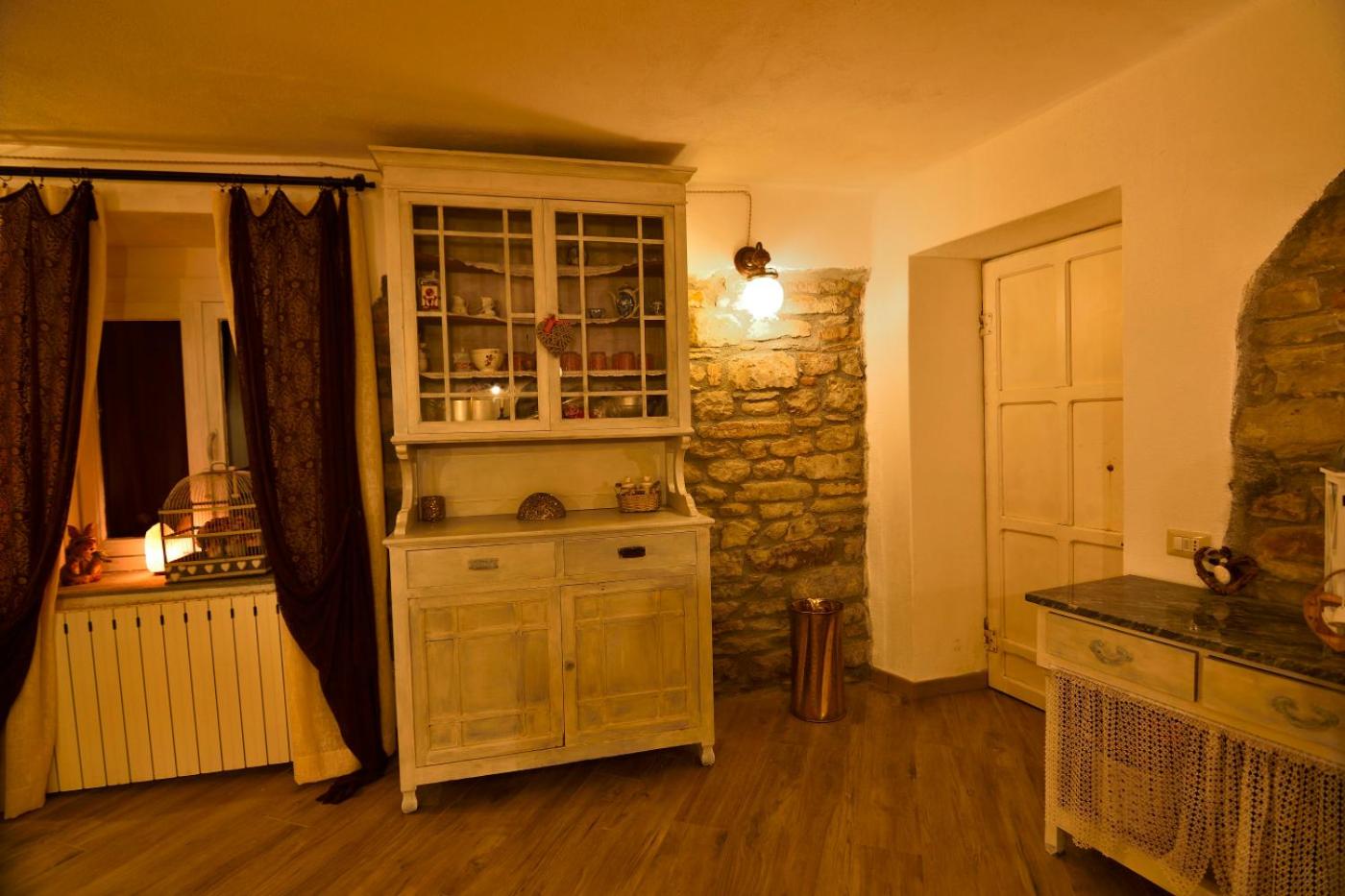 Large Double Room - Photo 13