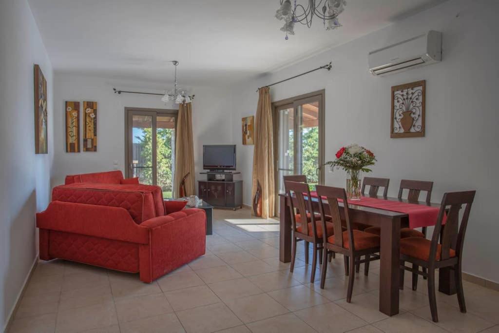 Villa with Private Pool photo 2