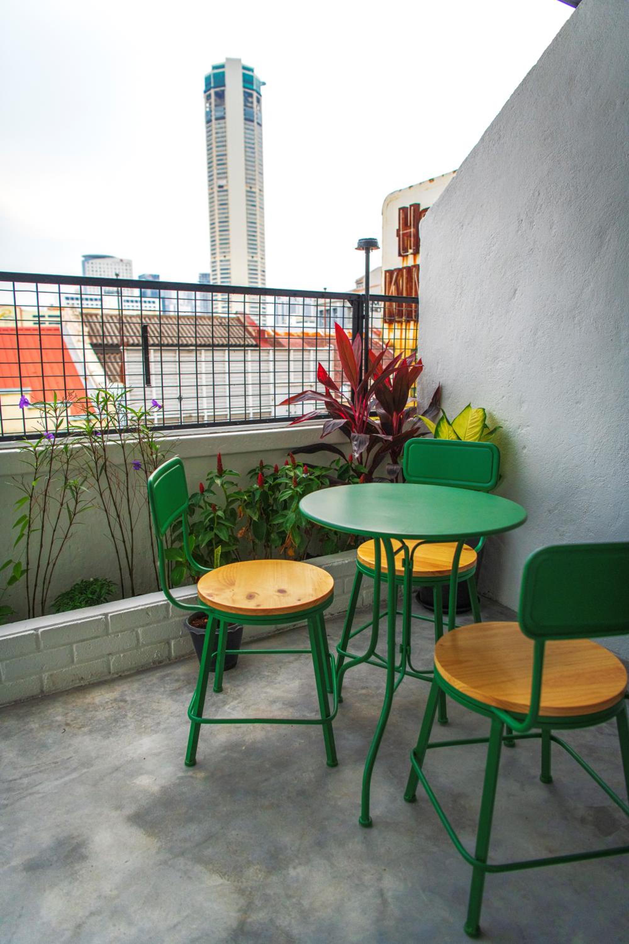 Triple Room with Balcony - Photo 8