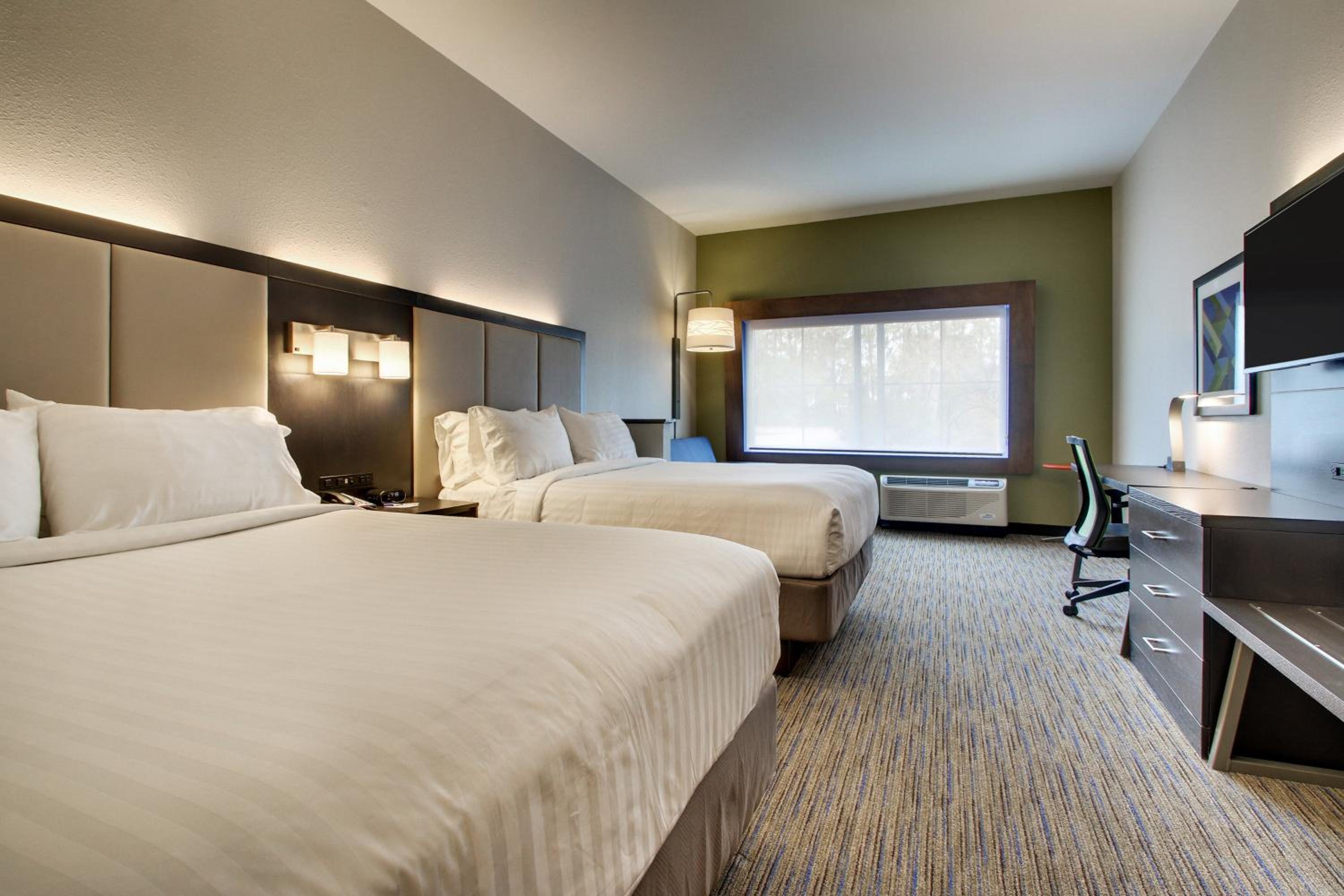 Queen Suite with Two Queen Beds and Additional Living Area