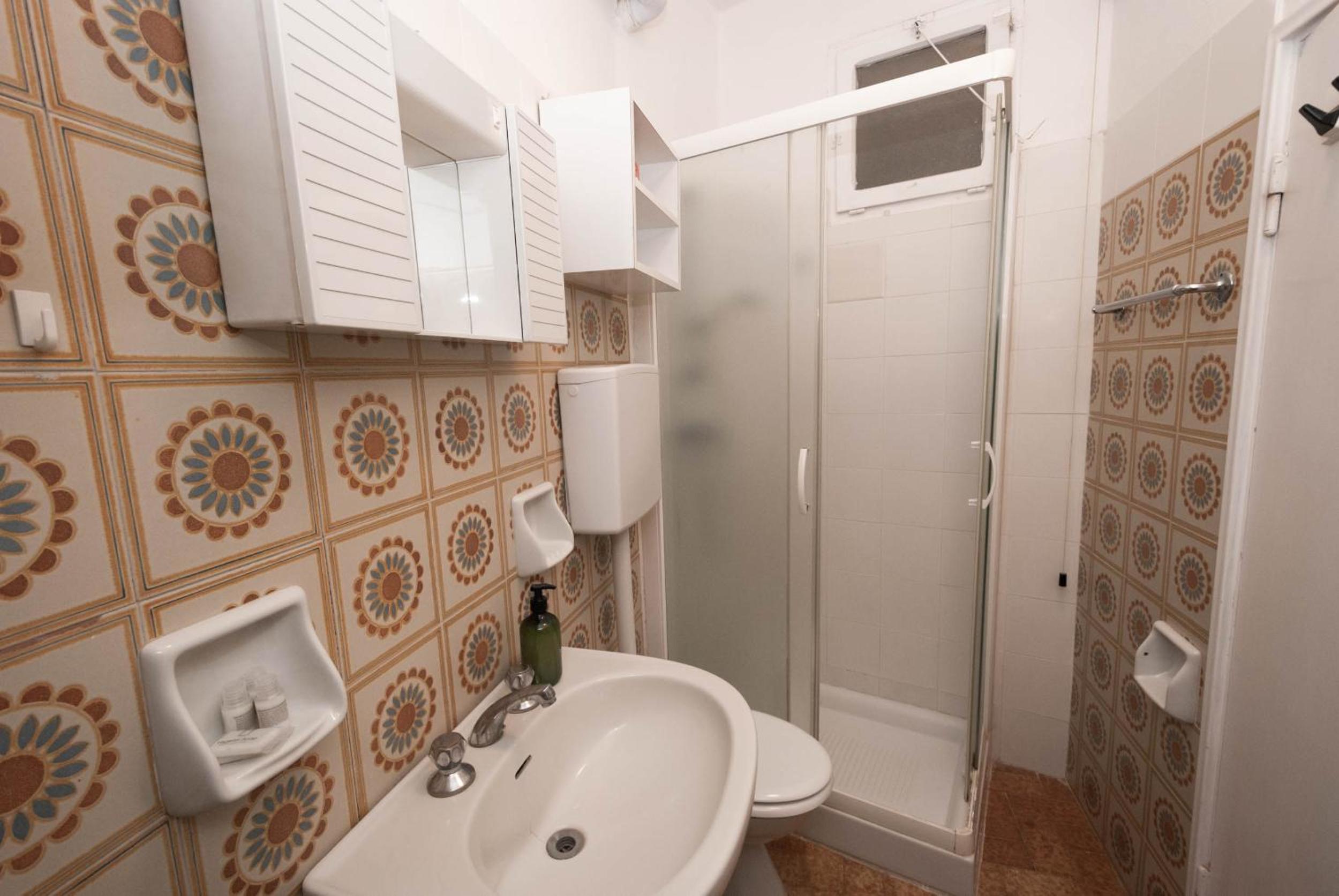 One-Bedroom Apartment (2 Adults) - Via Birolli 83 - Photo 13