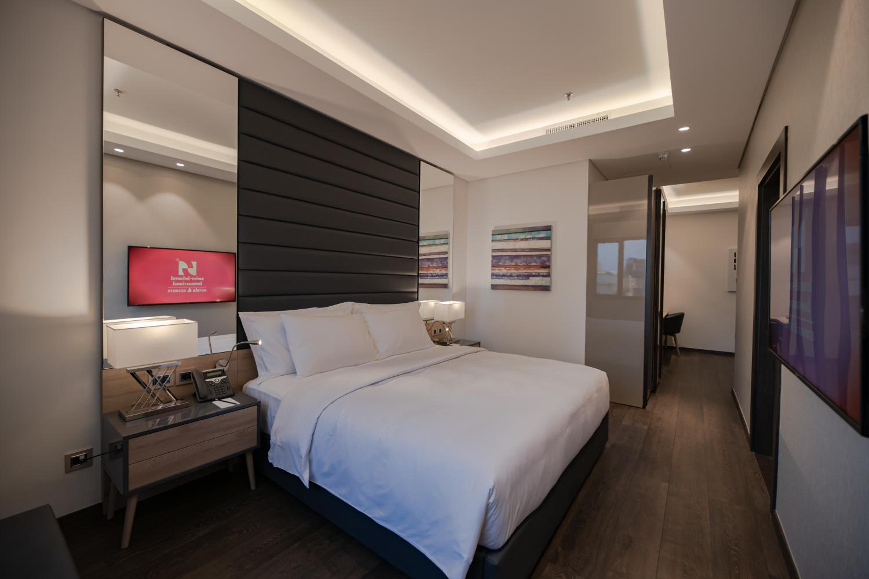 Premium Suite - Photo 3