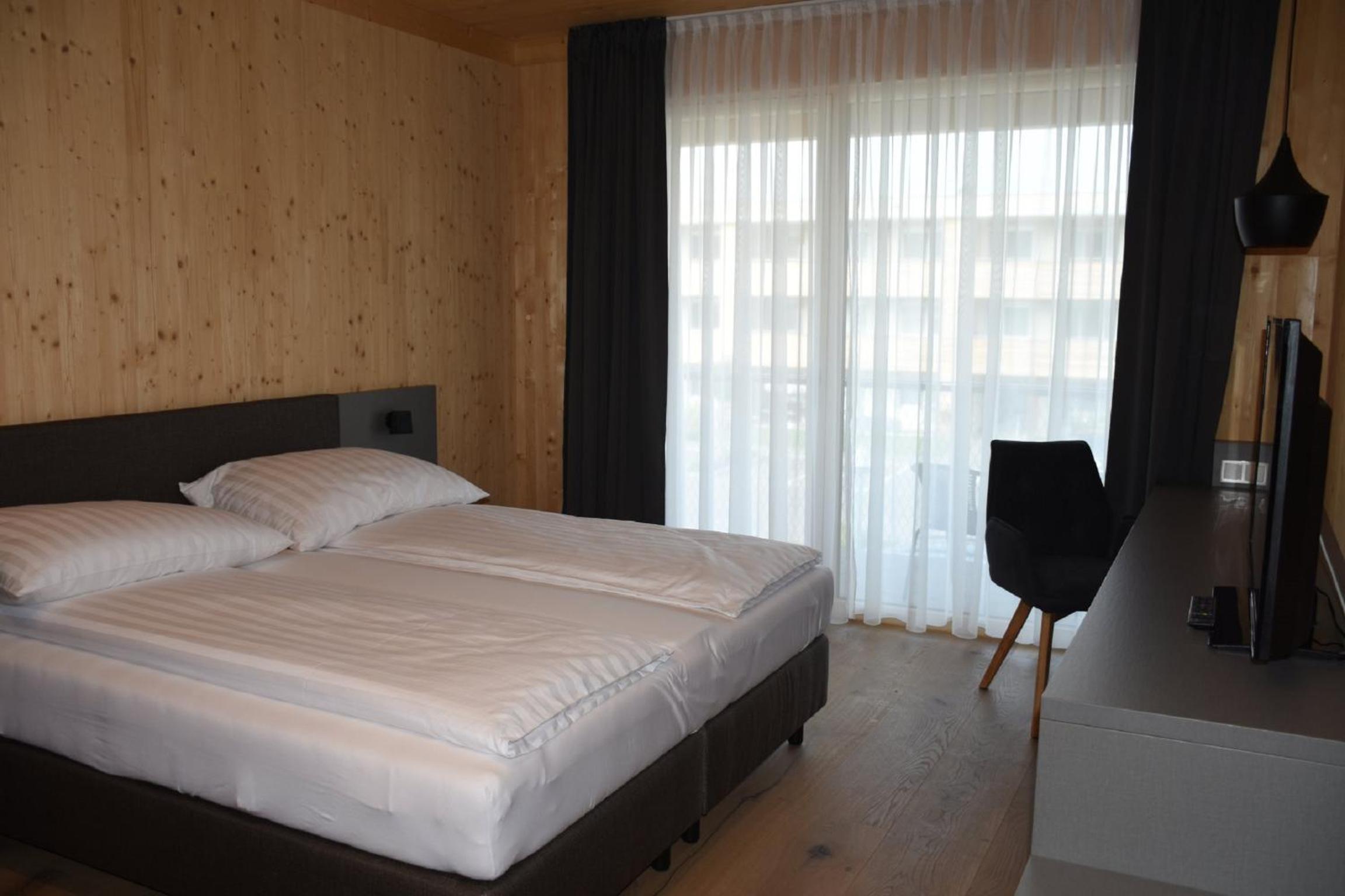 Twin Room - Photo 1