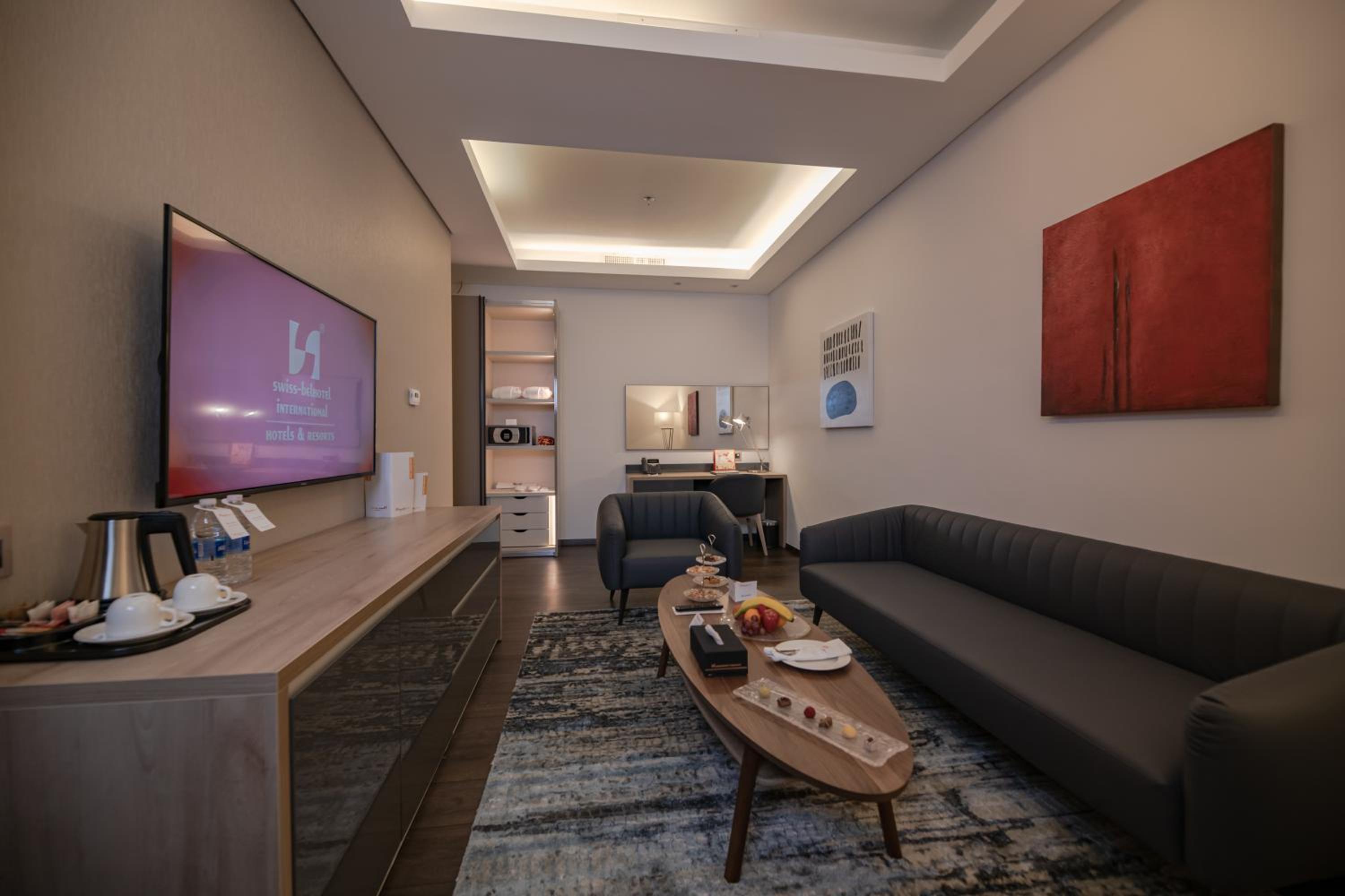 Premium Suite - Photo 2