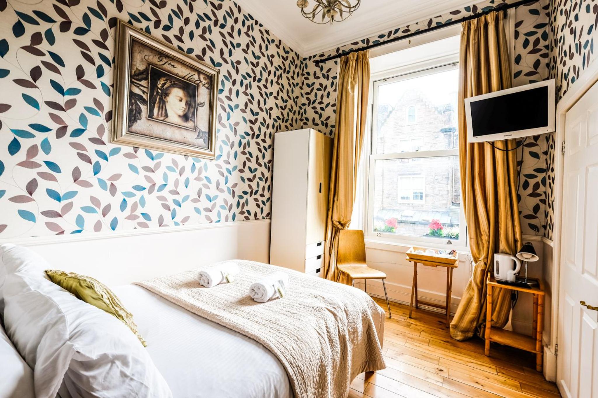 Single Room - En Suite