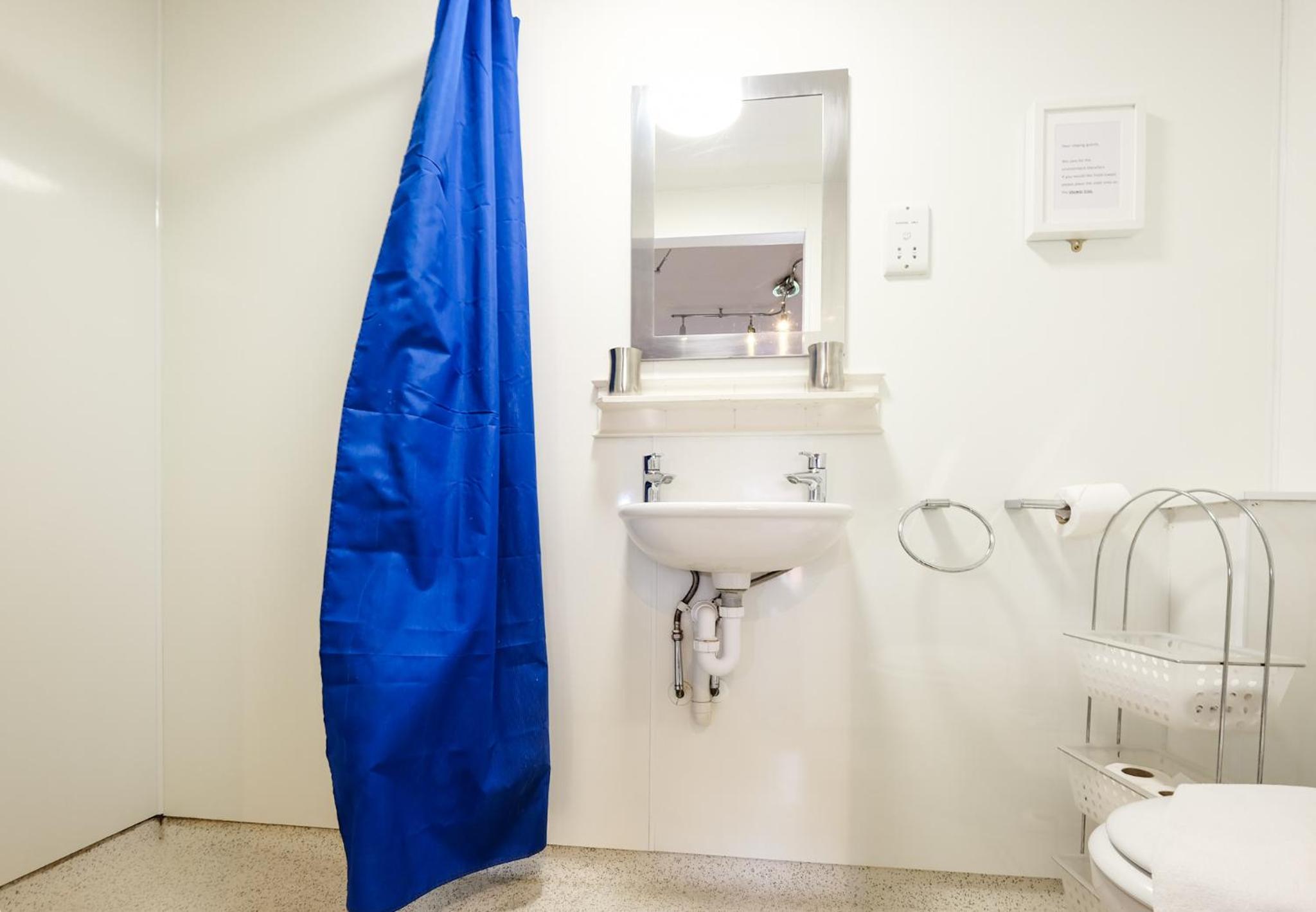 Single Room - En Suite