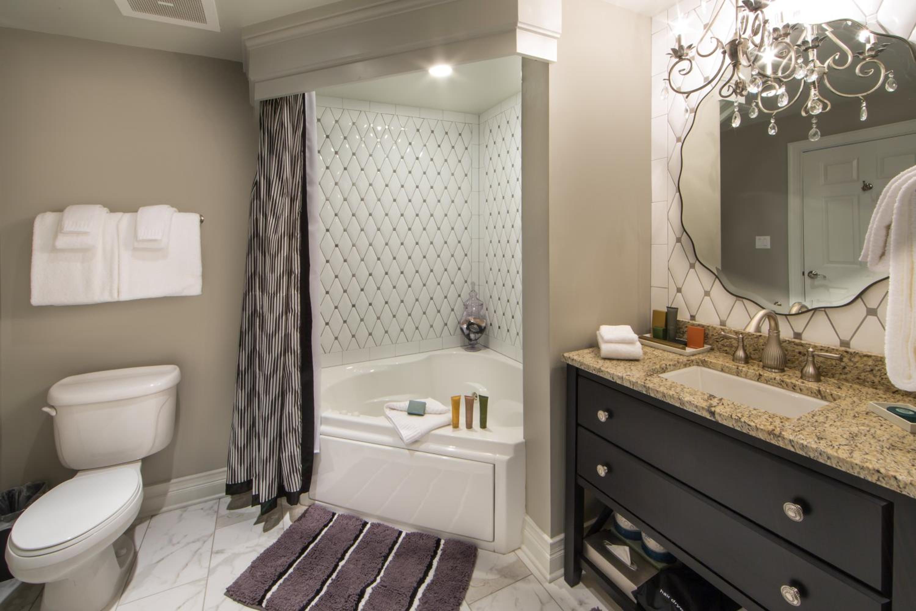 Two-Bedroom Signature Villa - Photo 8