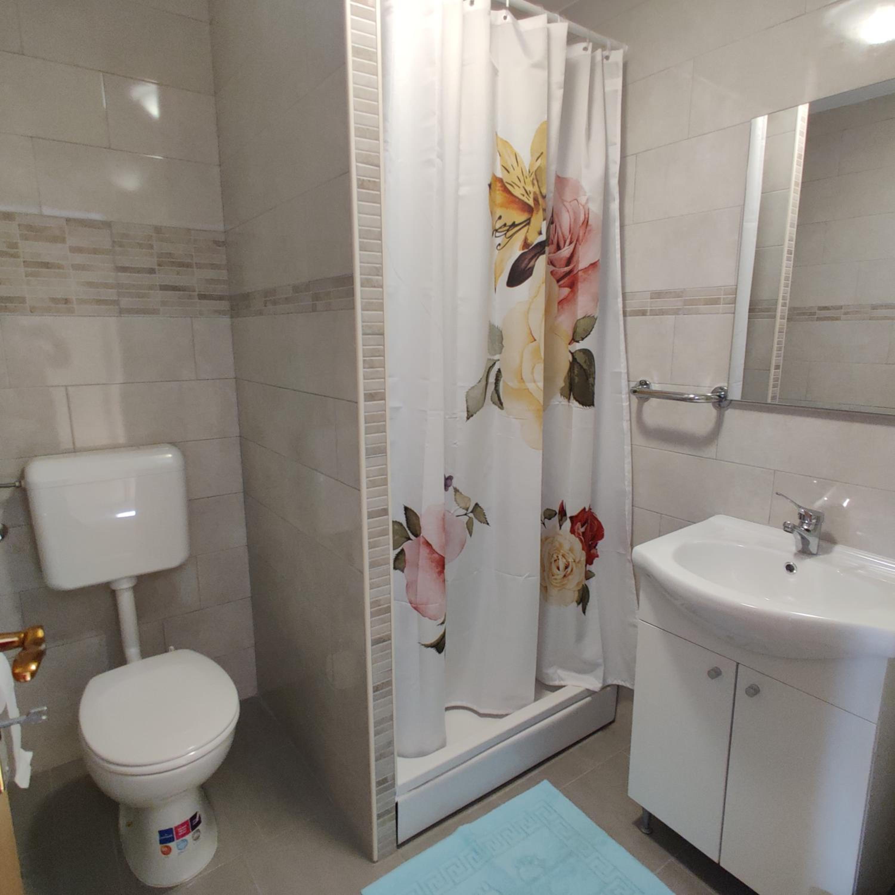 Deluxe King Room - Photo 3