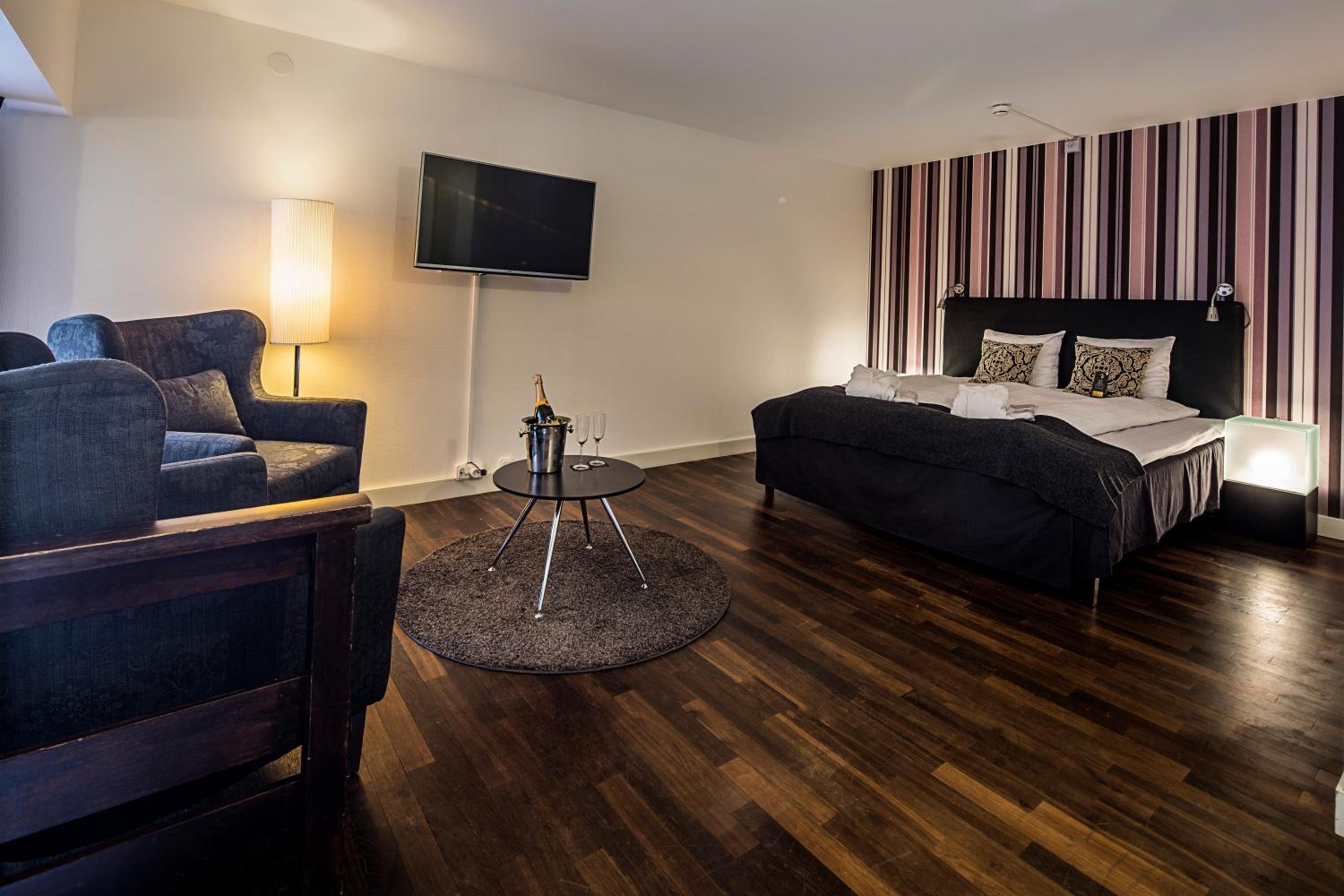 Junior Suite - Photo 1