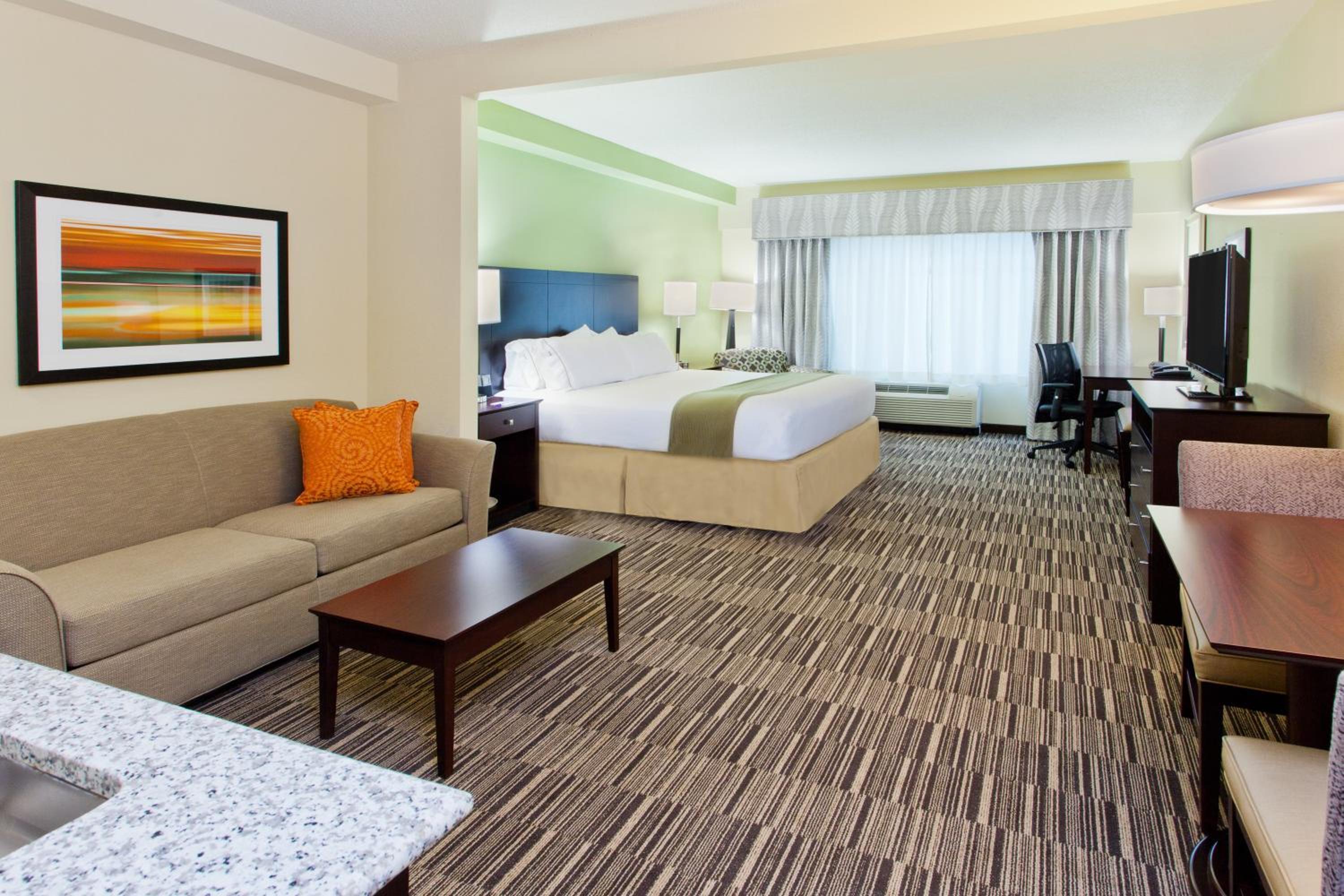 Suite - Hearing Accessible photo 1