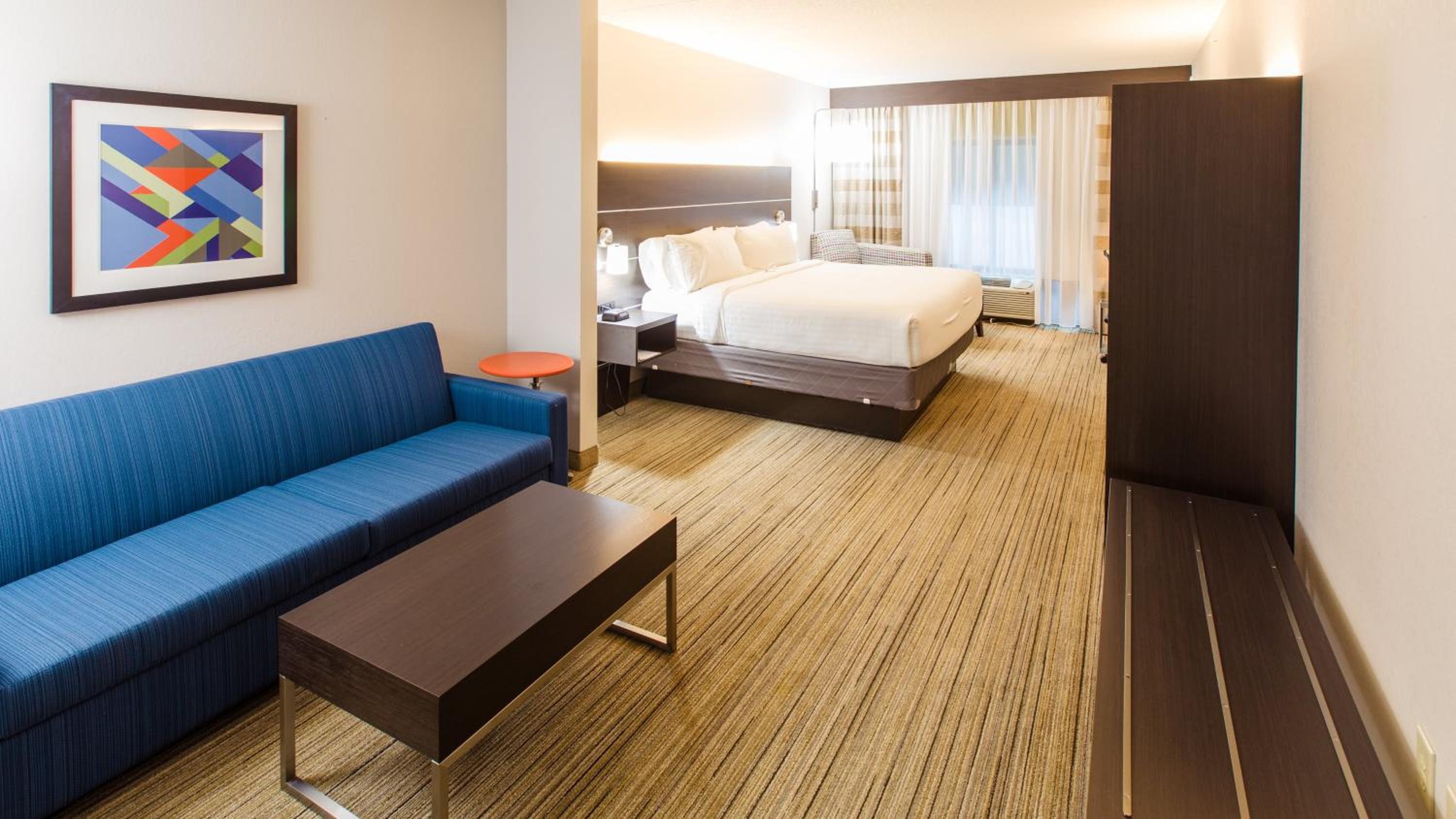 King Suite with Sofa Bed - Photo 2