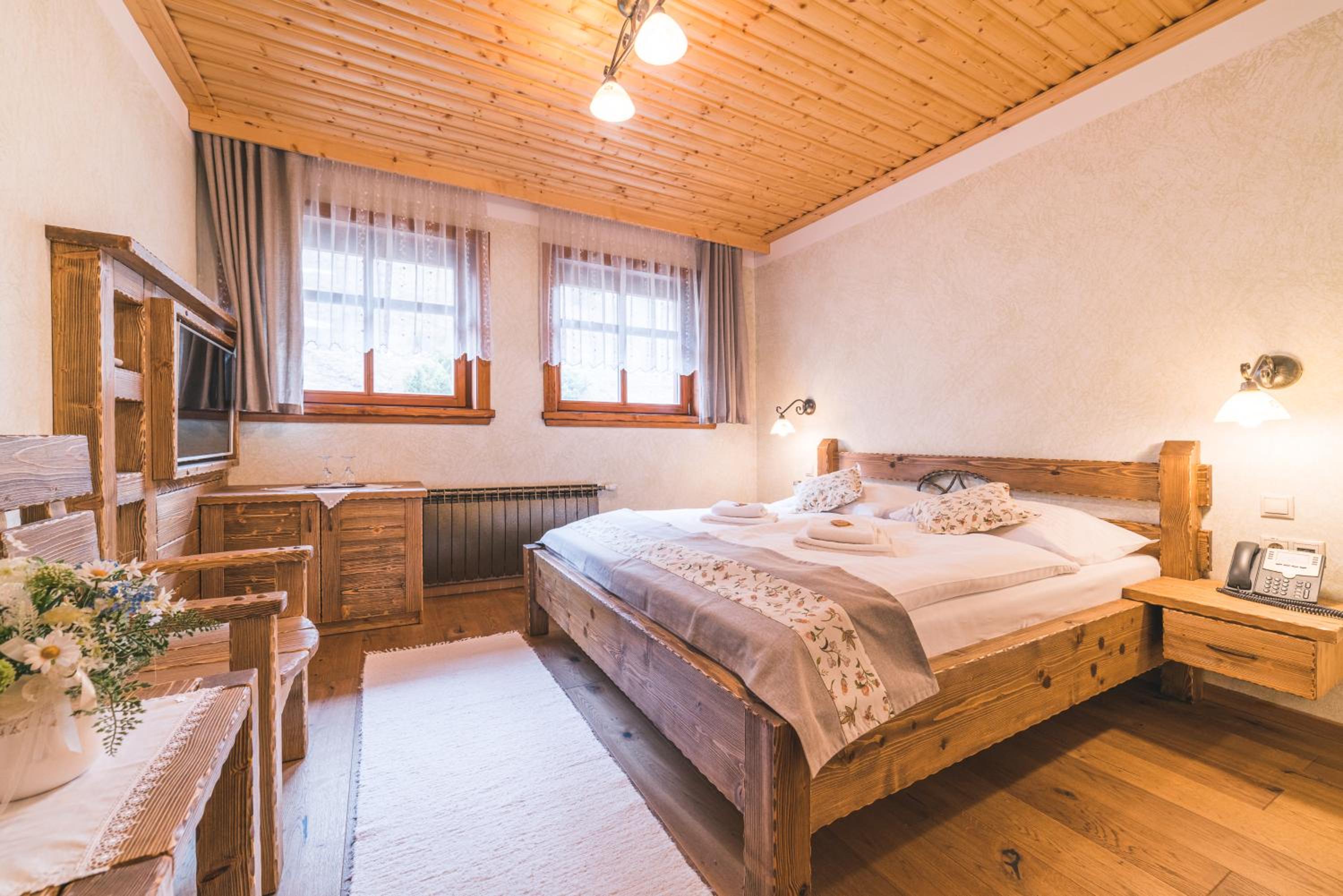 Double Room - Photo 3