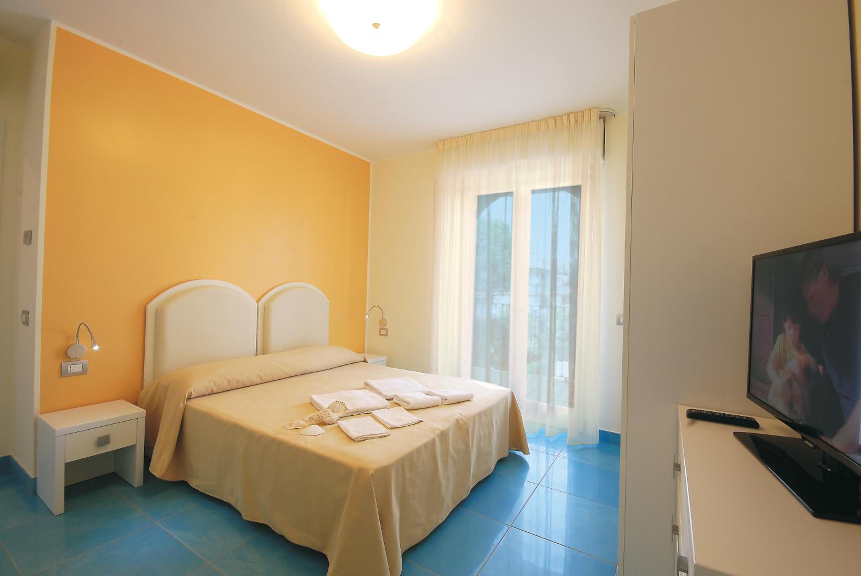 One-Bedroom Apartment with Terrace