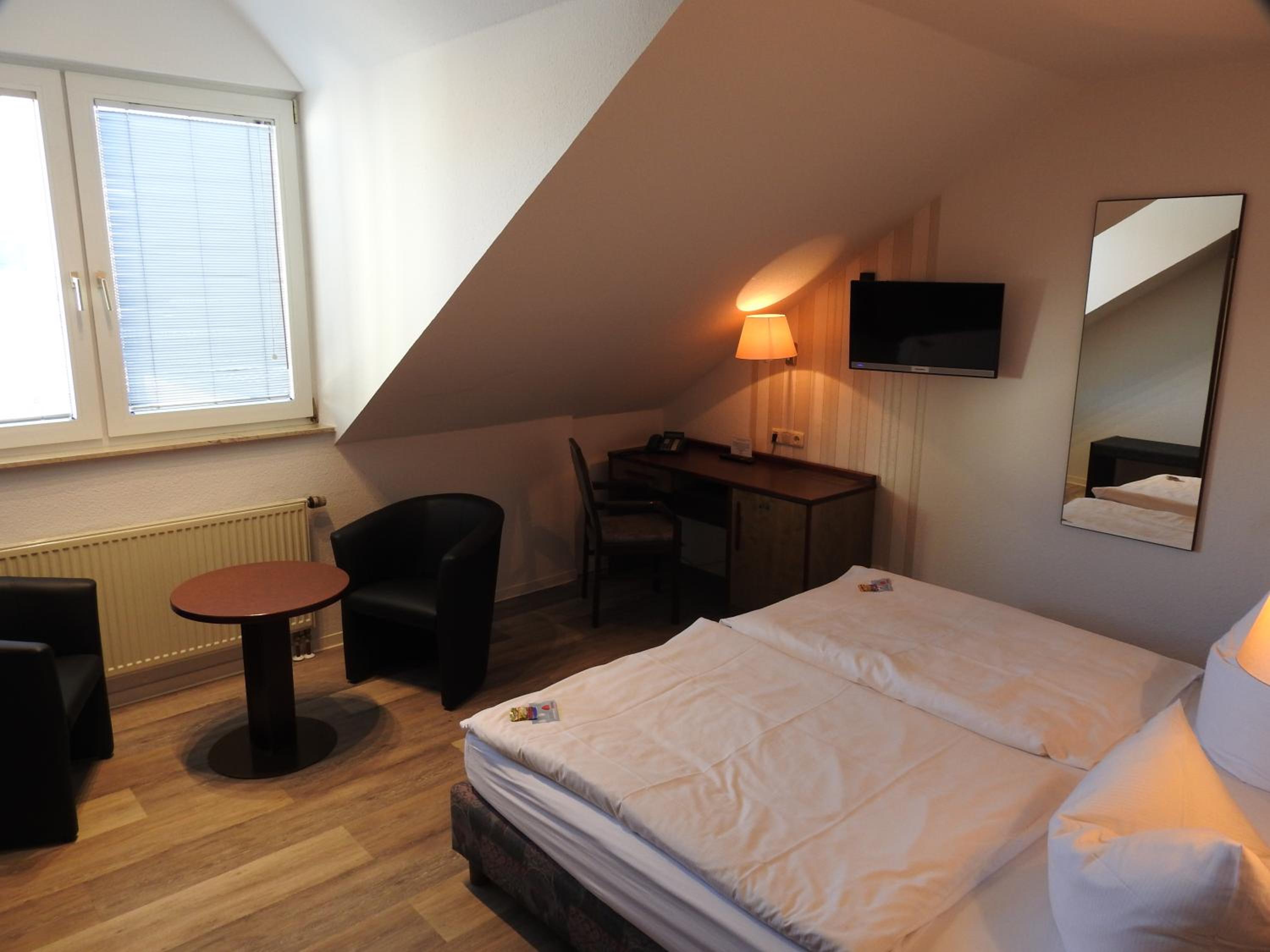 Standard Double Room photo 3