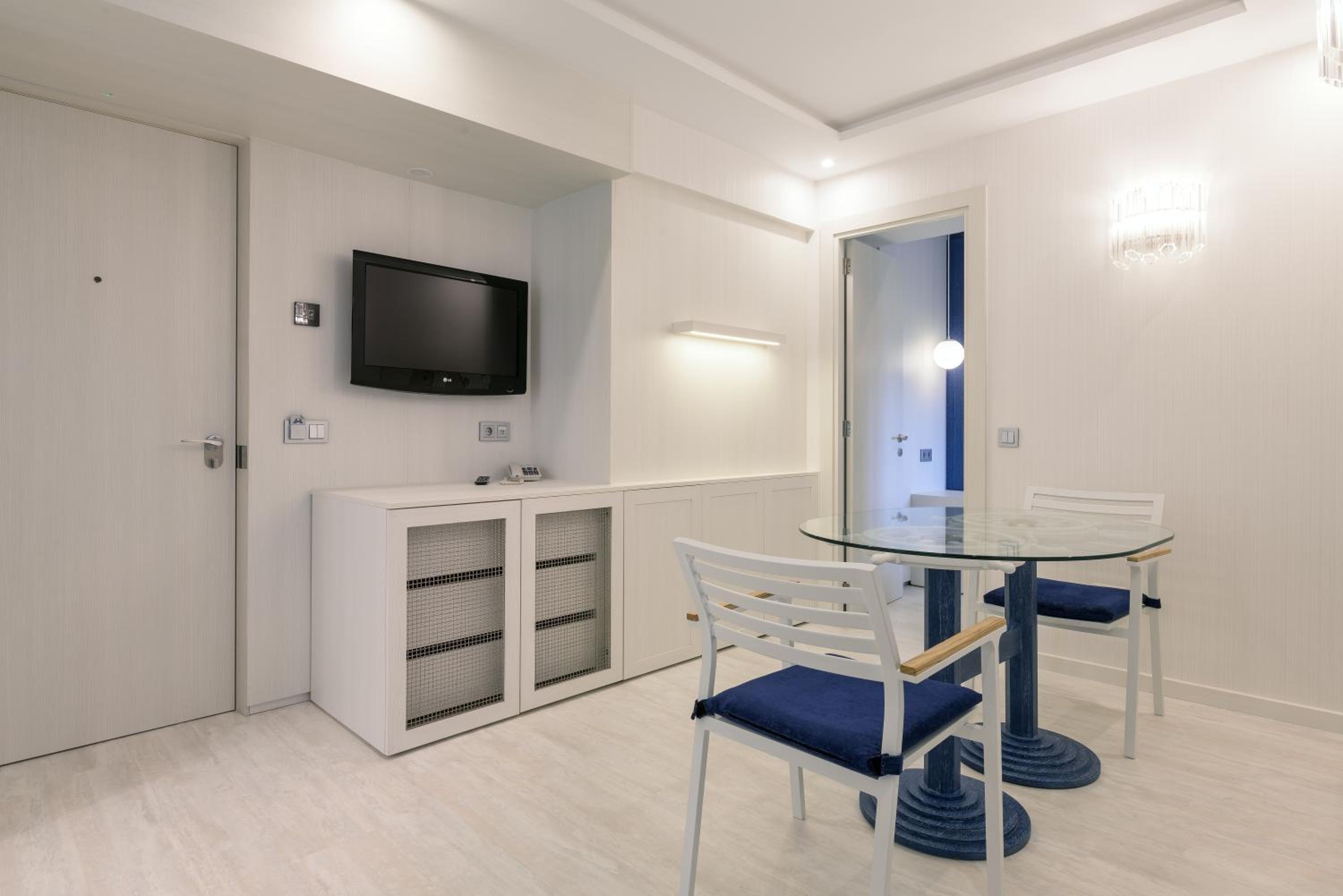 Junior Suite - Photo 2
