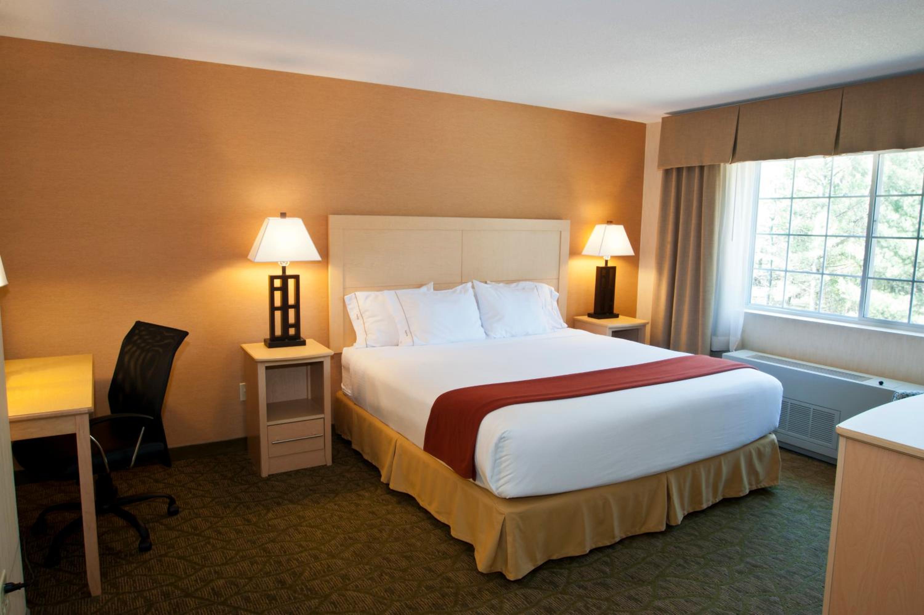 King Suite With Sofa Bed - Non-Smoking