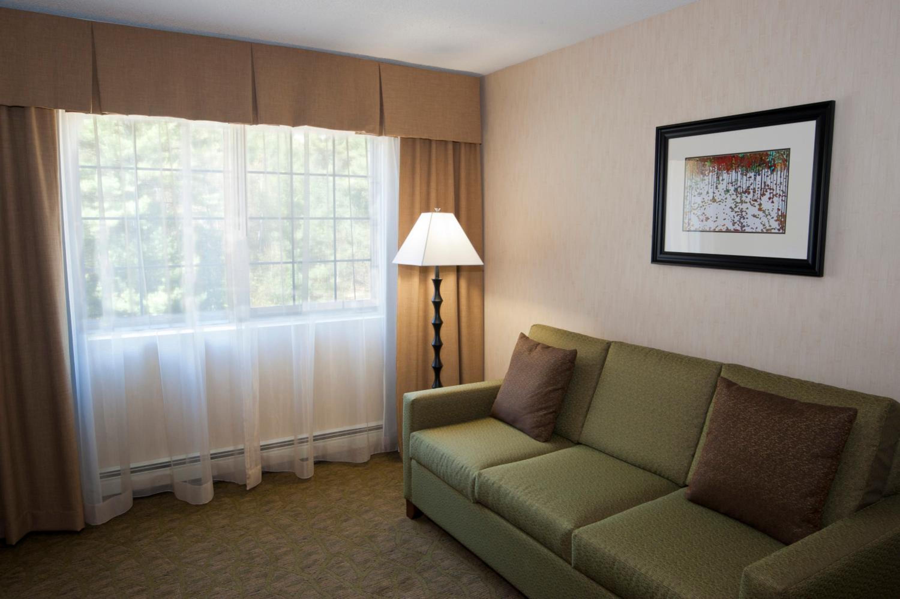 King Suite With Spa Bath - Non-Smoking