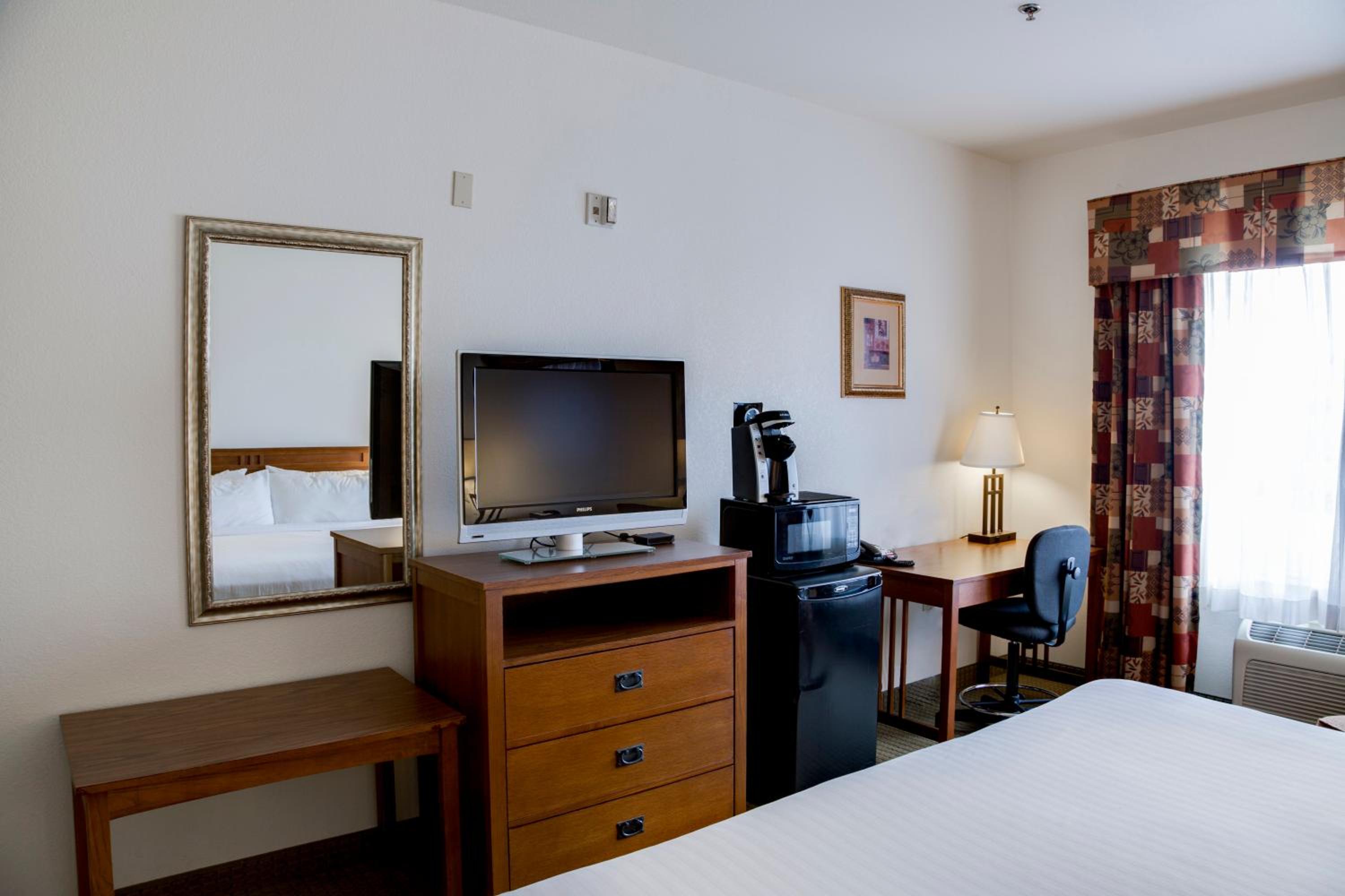 Standard King Room - Photo 1