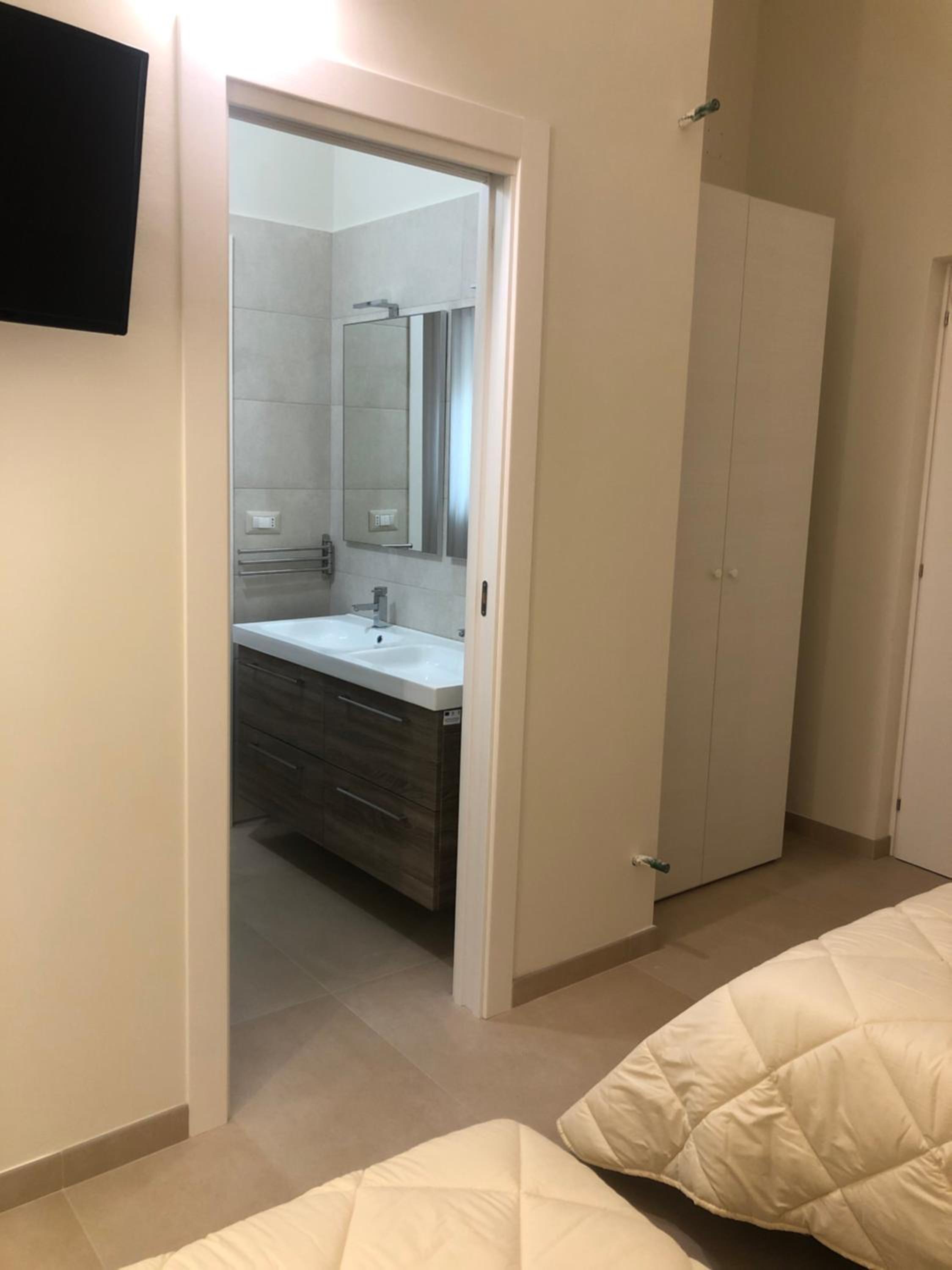 Quadruple Room with Private Bathroom photo 2