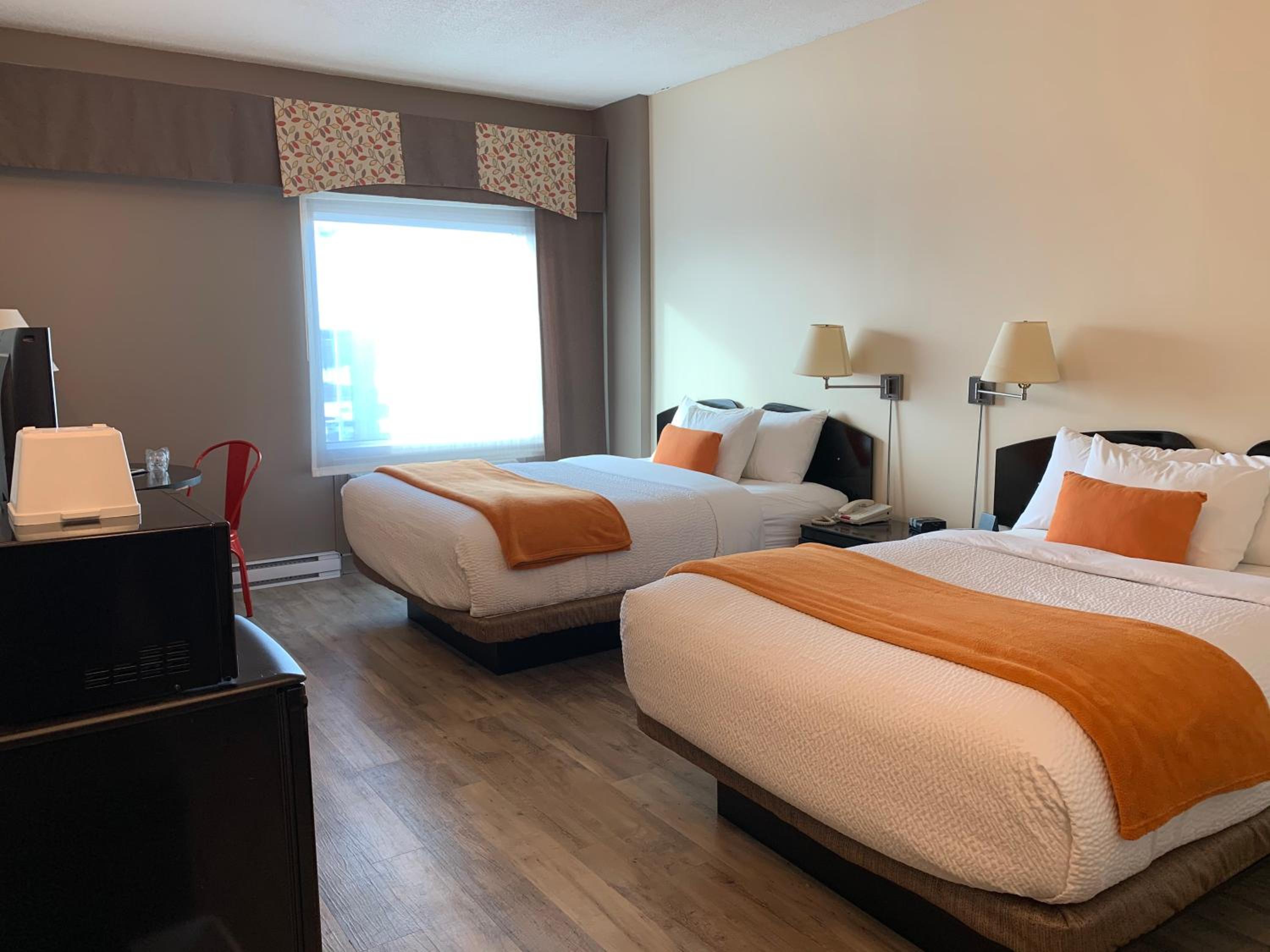 Standard Double Room with Two Double Beds - Non-Smoking - Photo 2