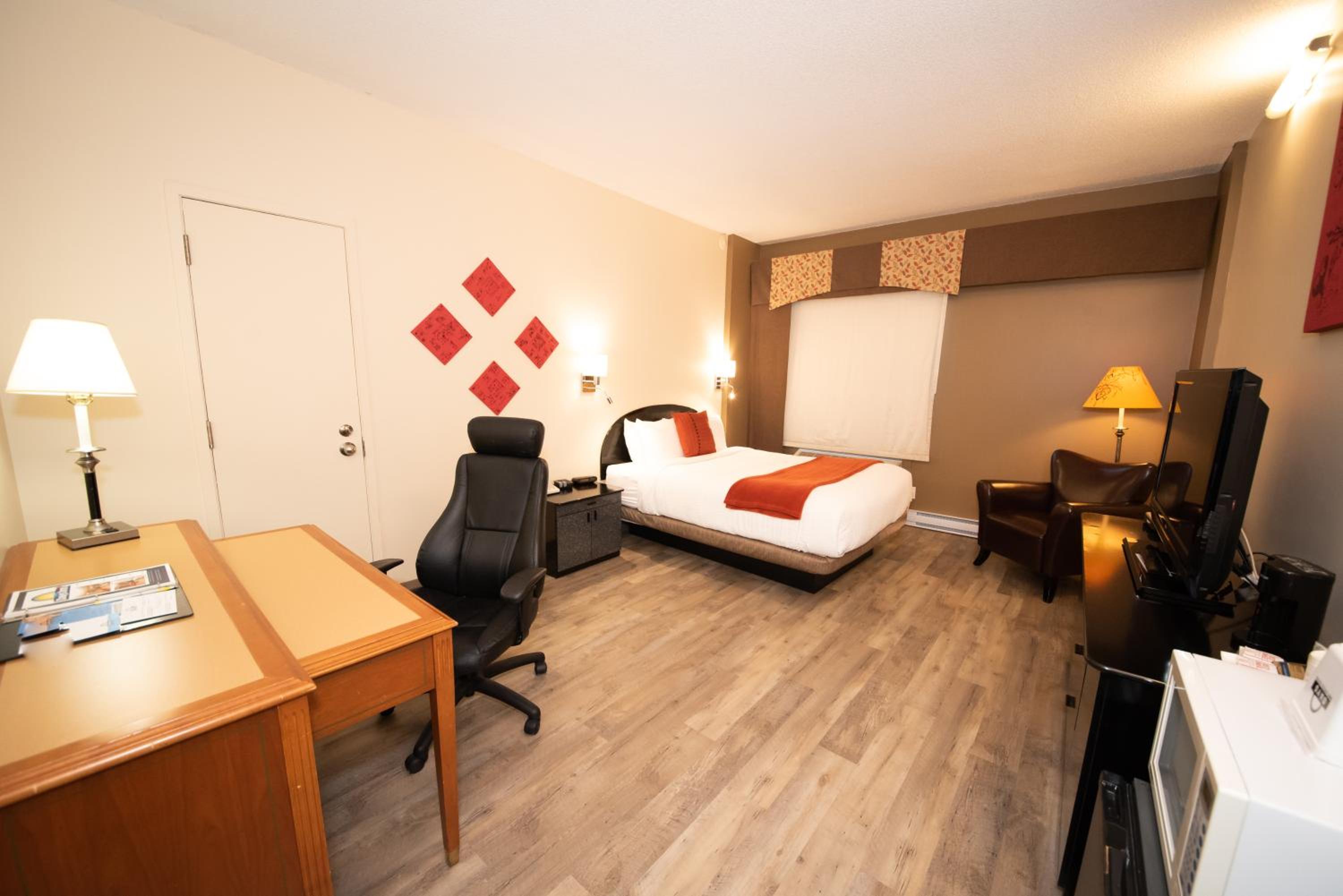 Executive Queen Room - Non-Smoking - Photo 1