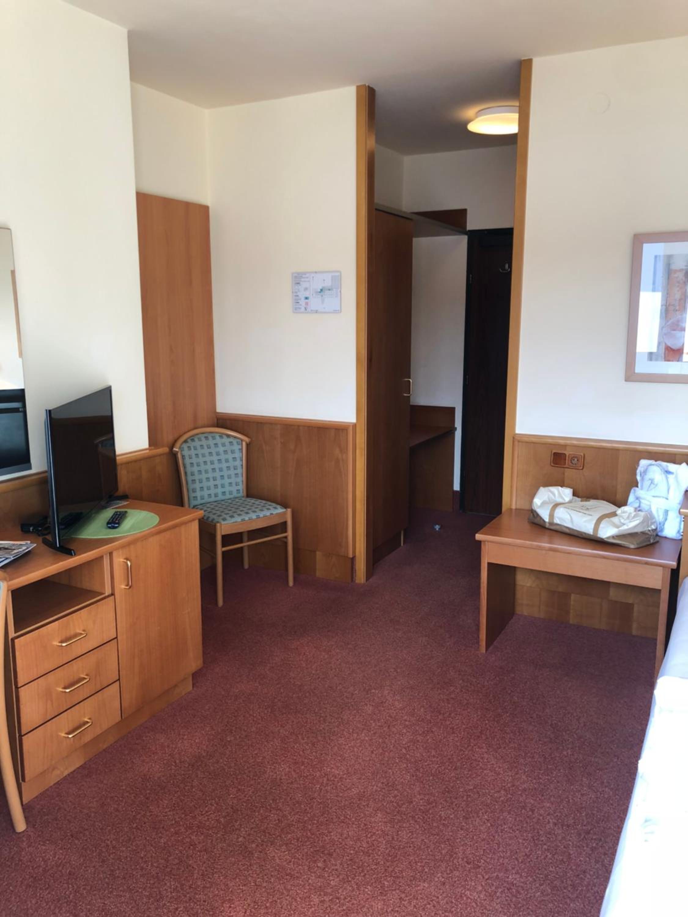 Single Room with Balcony and Lake View photo 3
