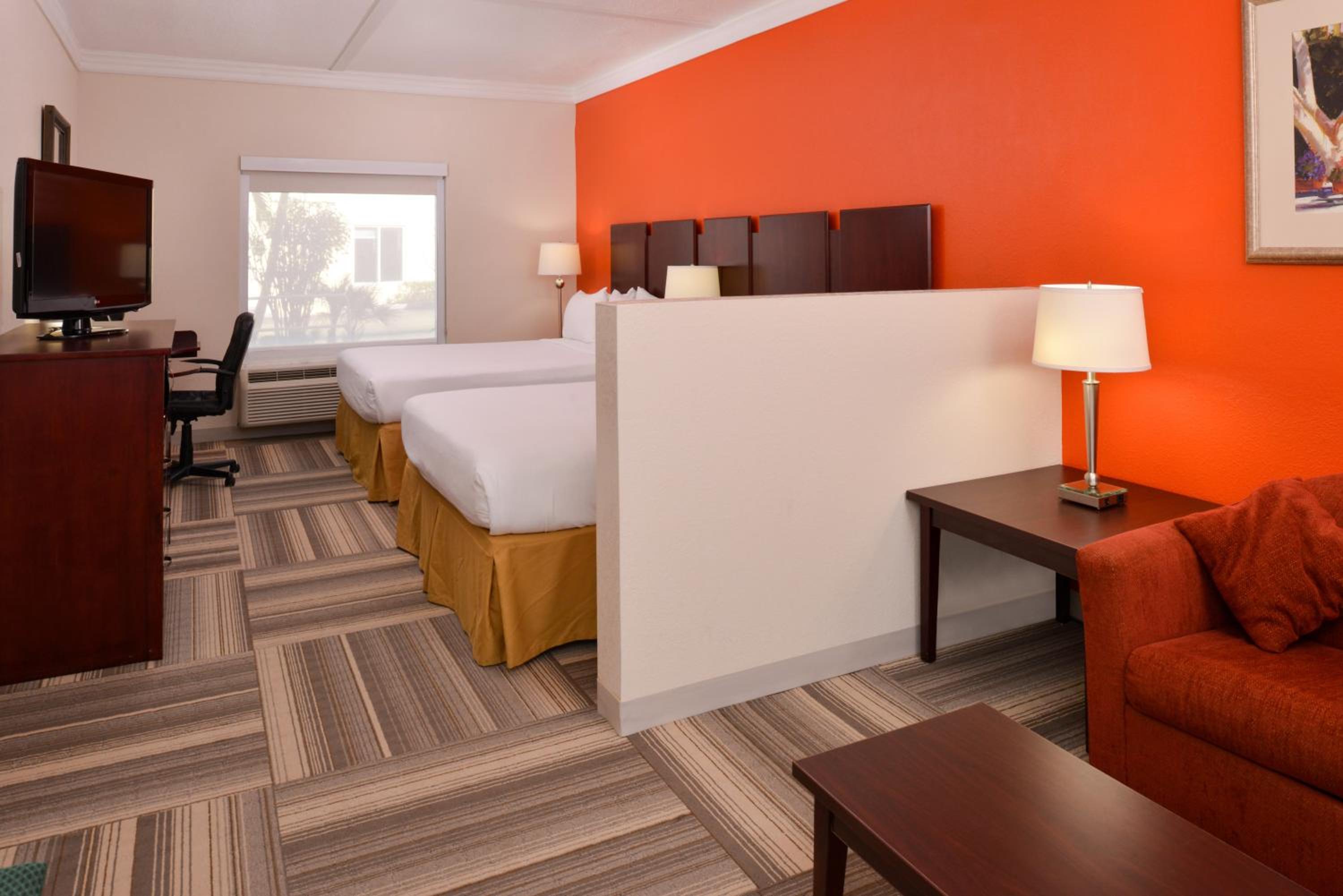 Double Suite - Non-Smoking - Photo 2