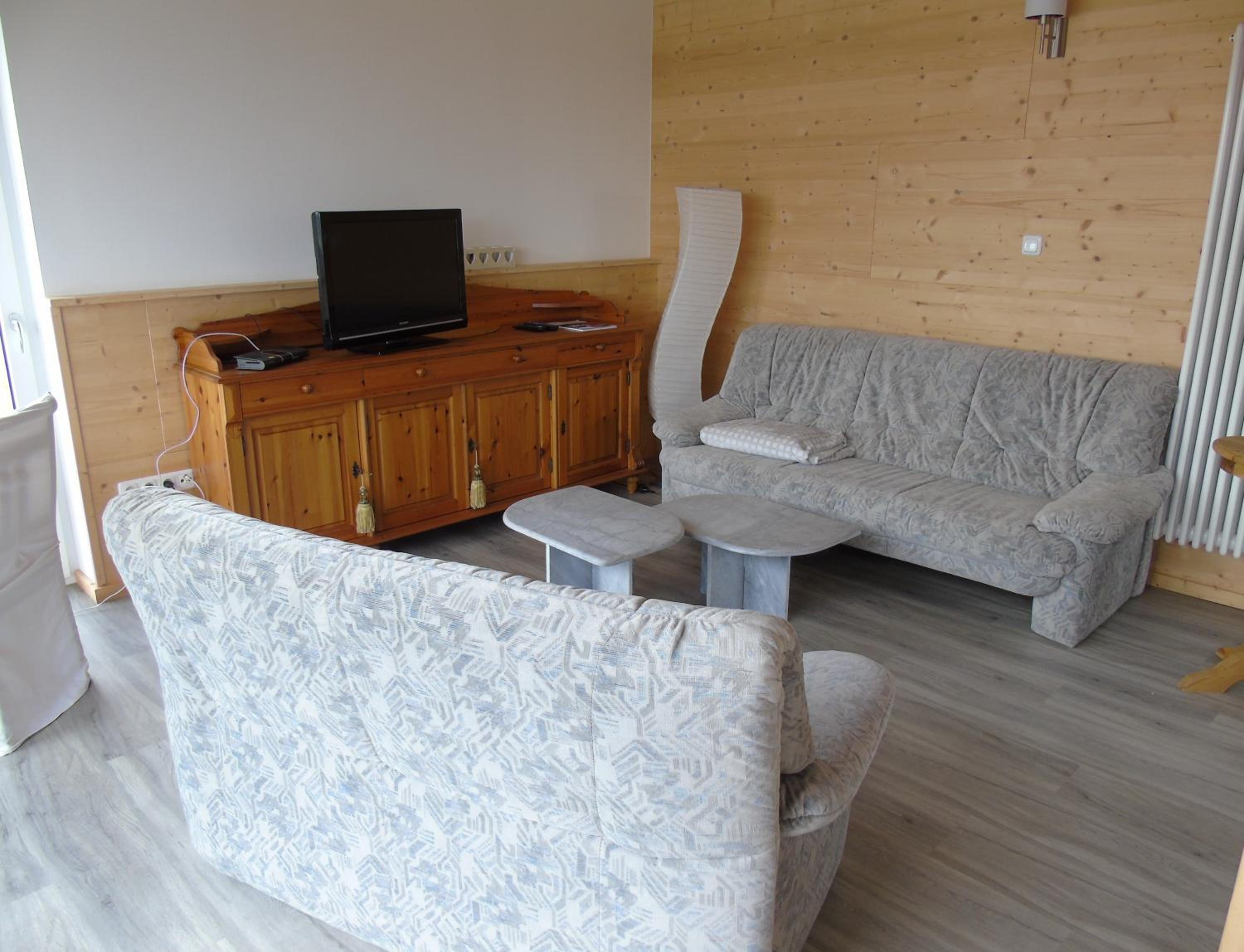 Two-Bedroom Apartment - Photo 32