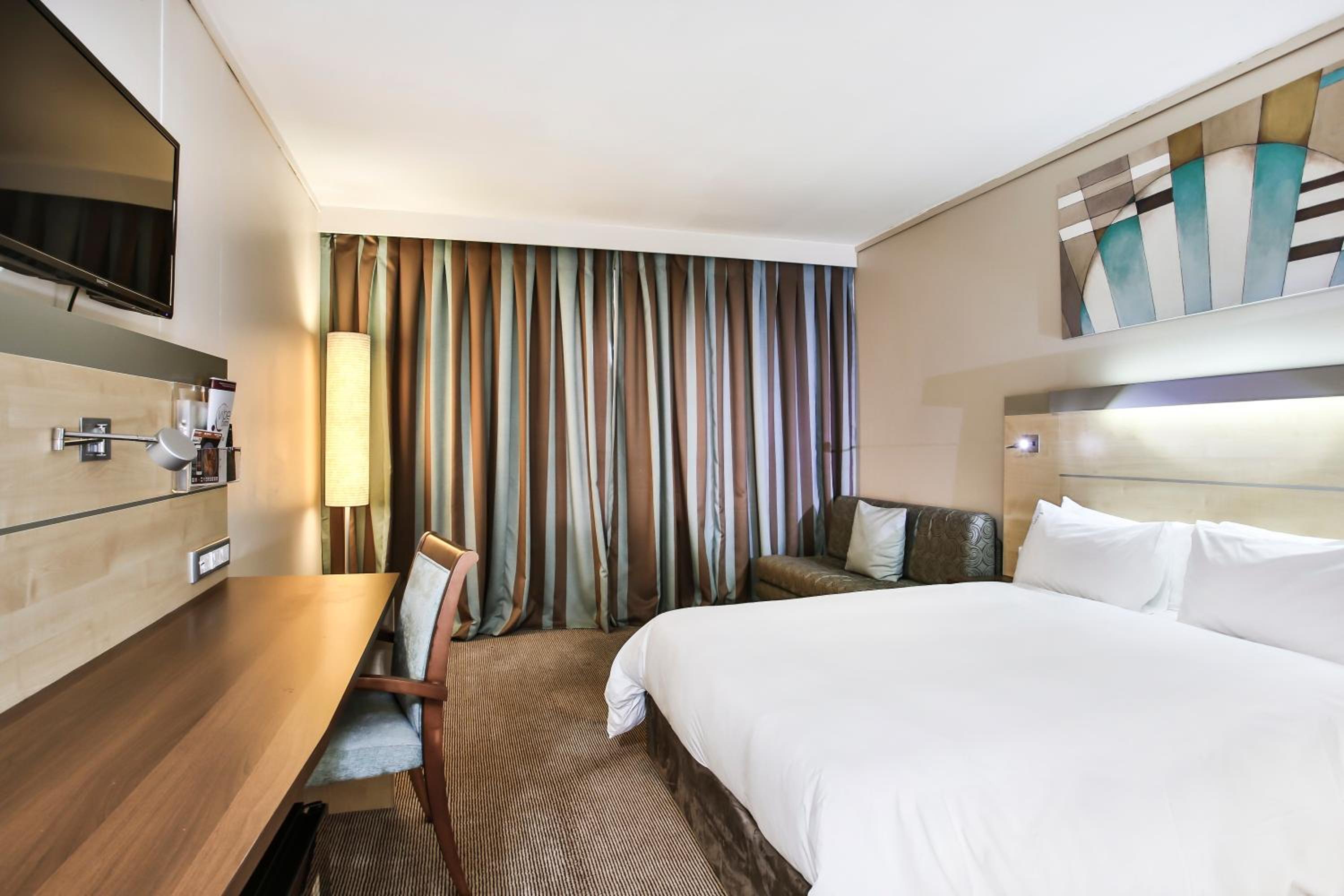 Double Room with Sofa Bed - Photo 8