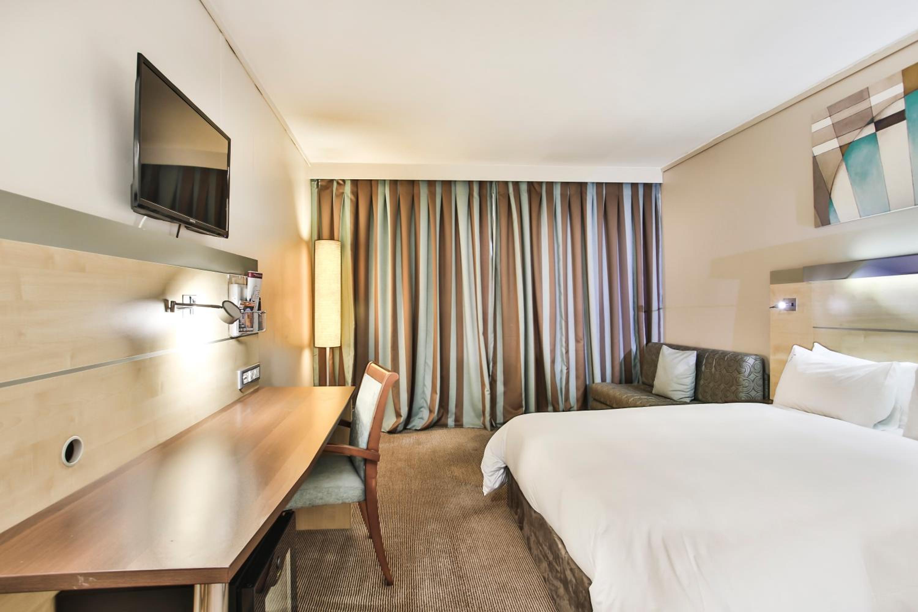 Double Room with Sofa Bed - Photo 5