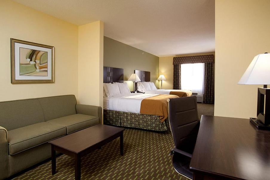 Double Suite with Bath Tub - Disability Access/Non-Smoking