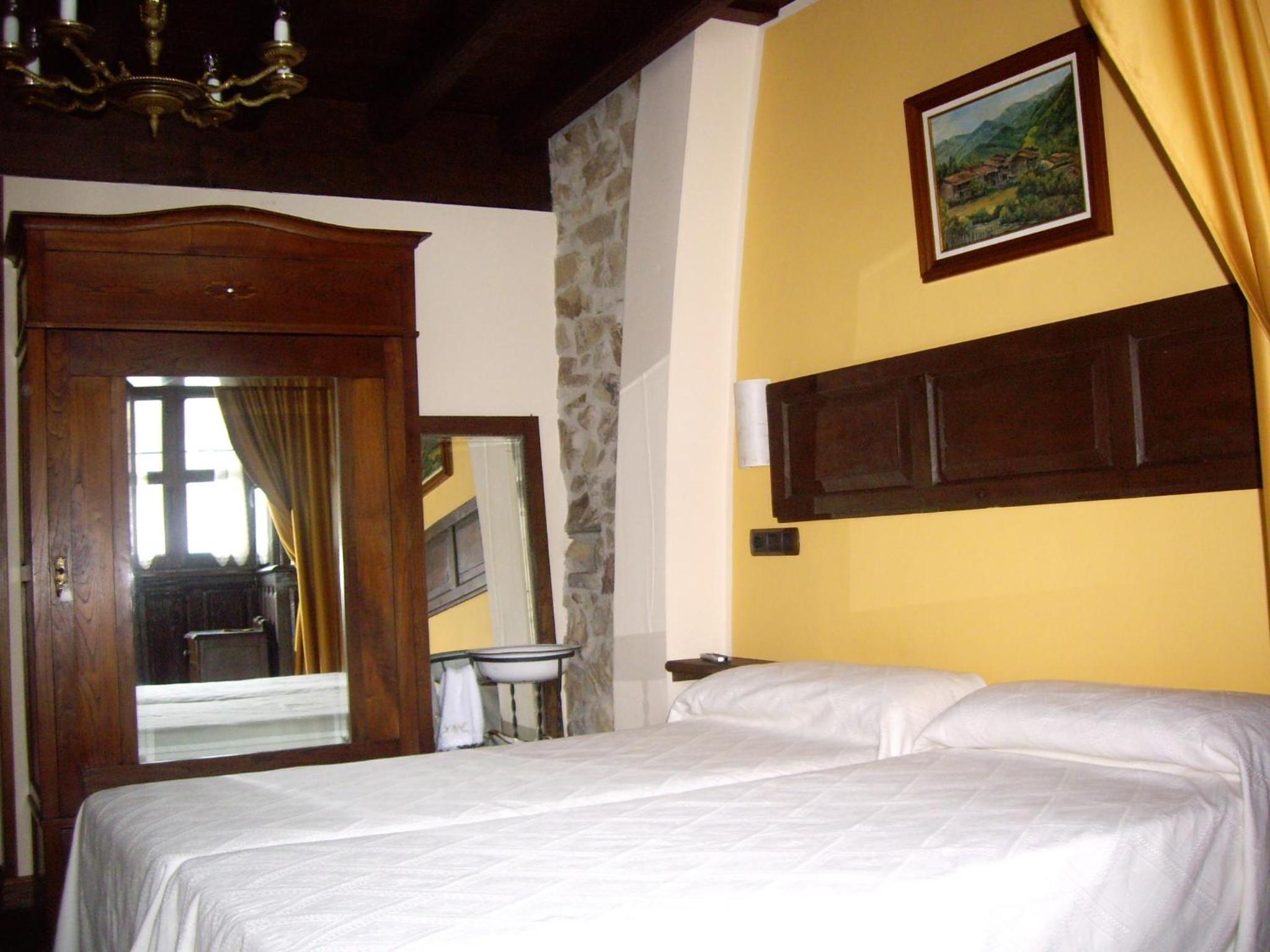 Four-Bedroom House photo 2