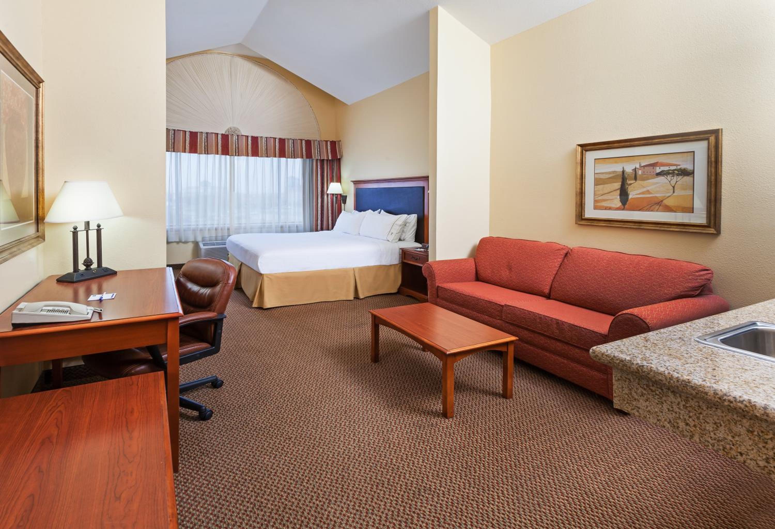 One-Bedroom King Suite - Photo 1