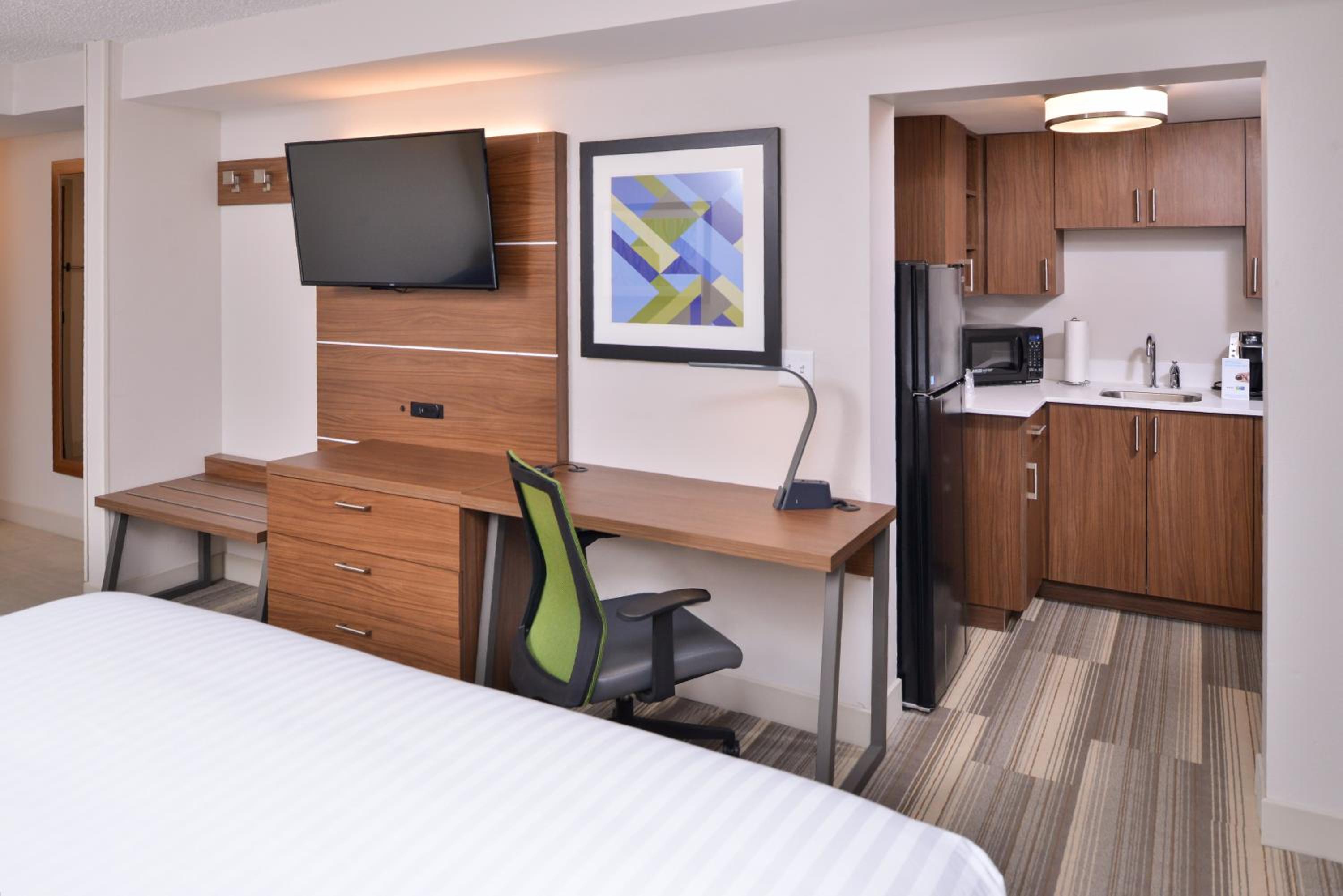 King Suite - Photo 2