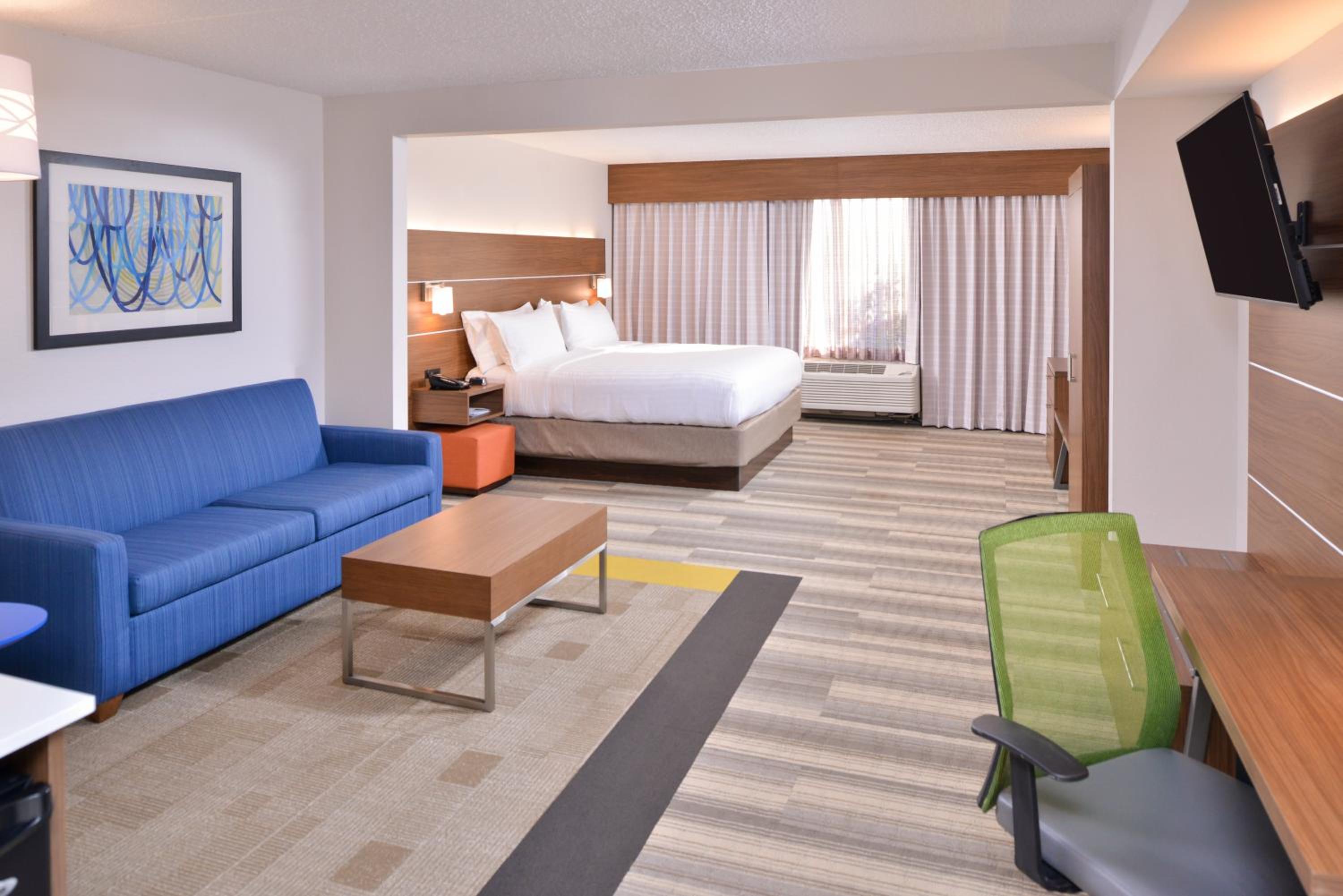 King Suite with Sofa Bed - Photo 3