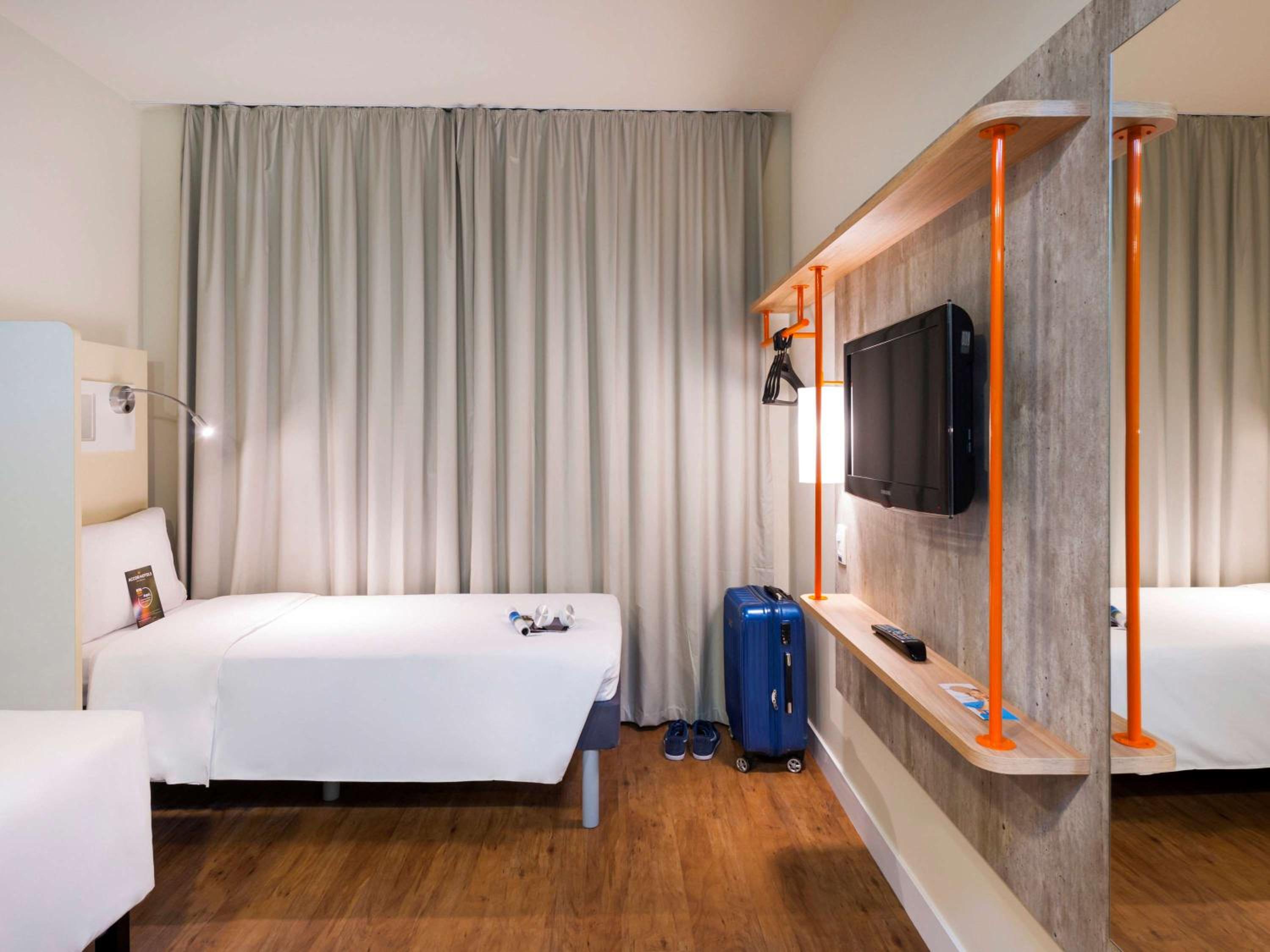 Standard Twin Room photo 1